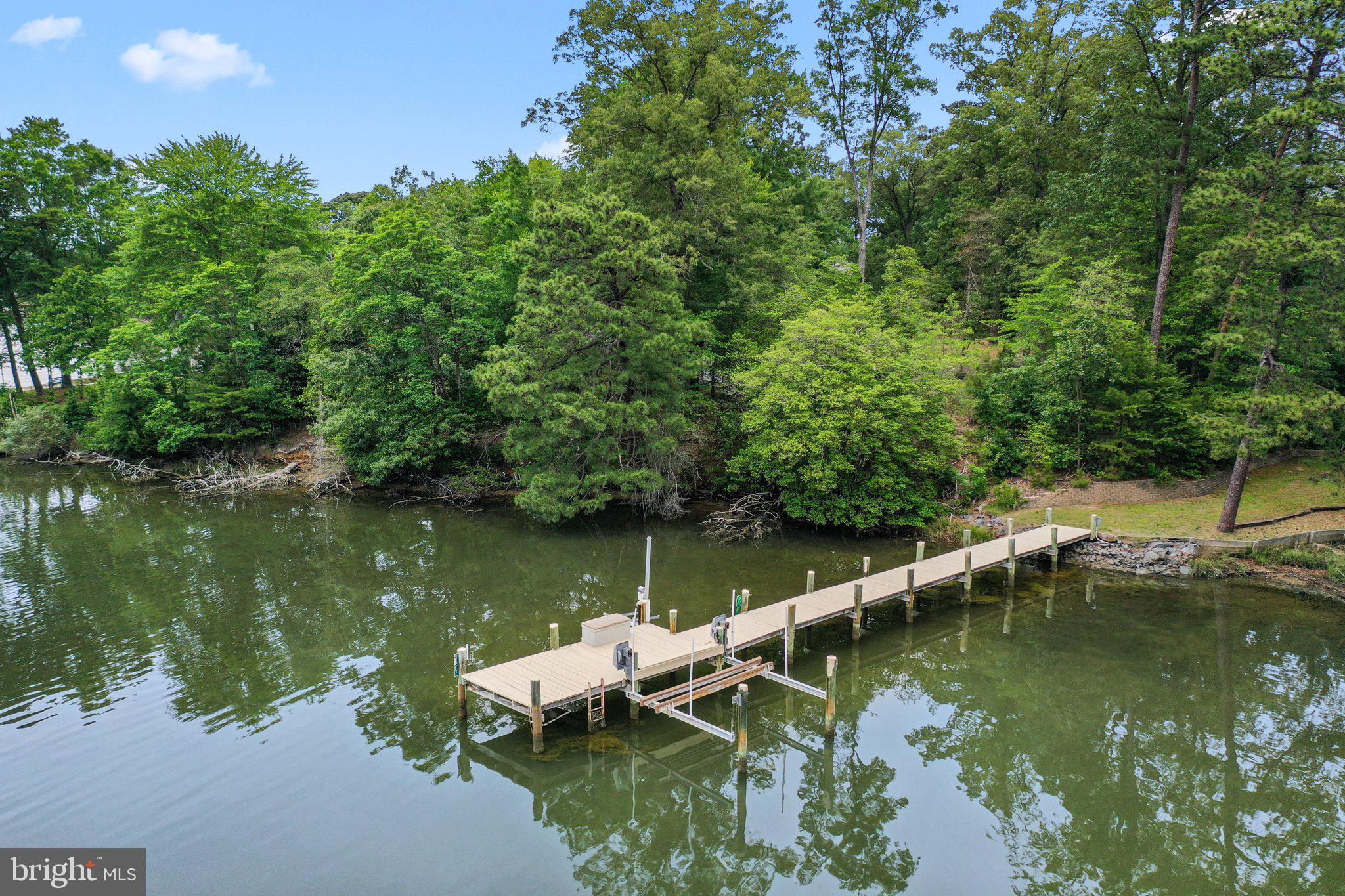 EDGEWATER - Residential