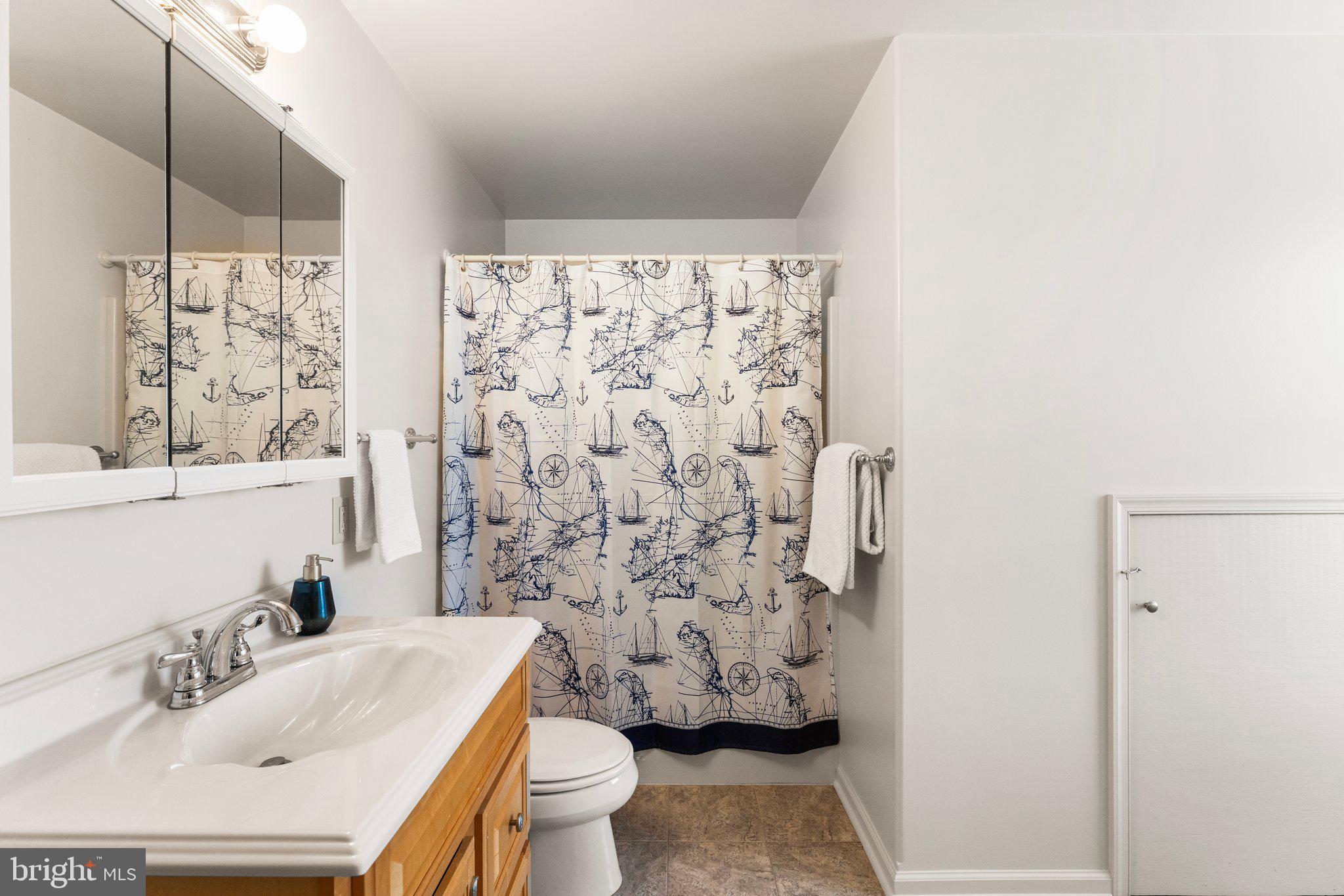 EDGEWATER - Residential