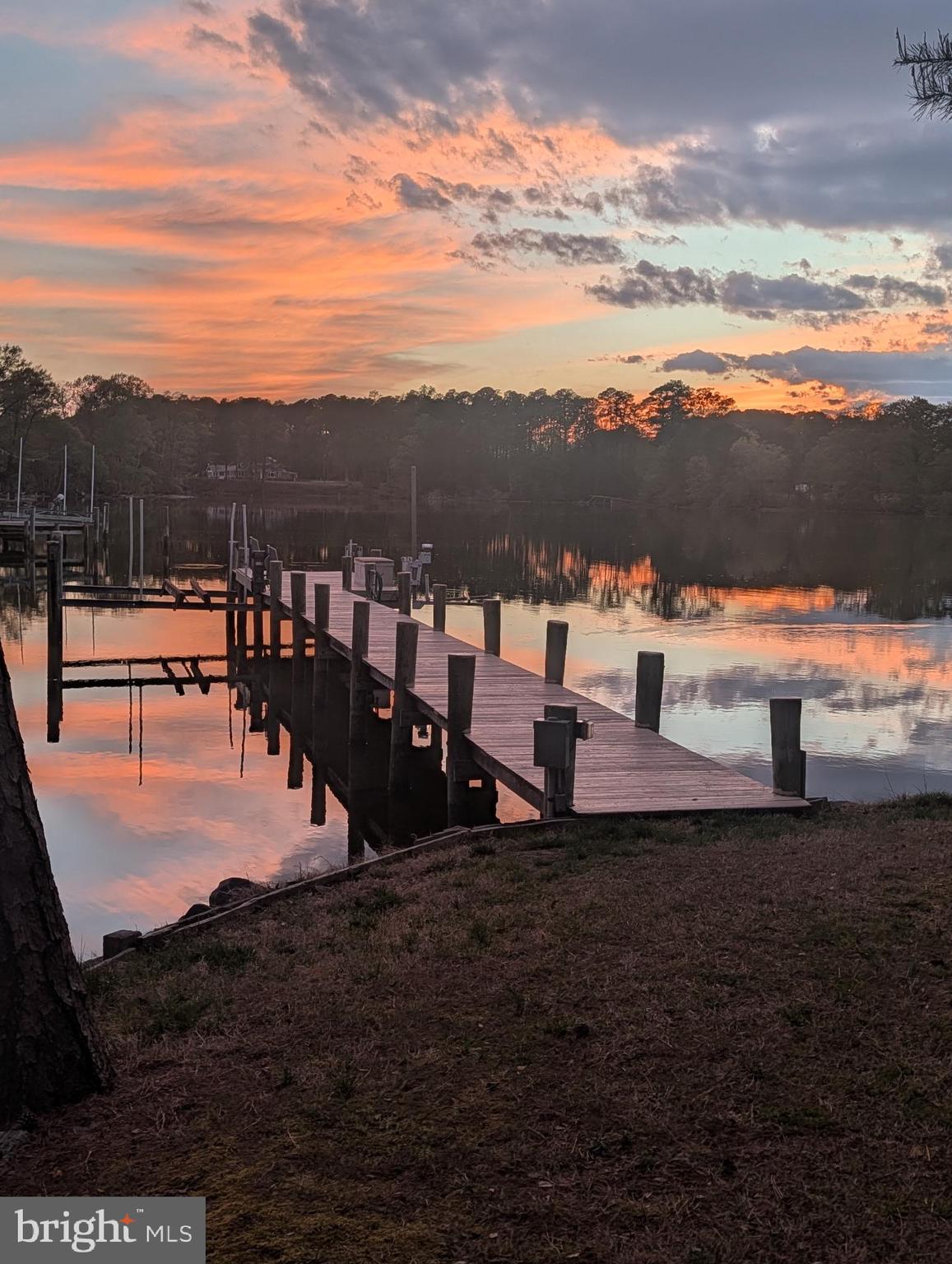 EDGEWATER - Residential