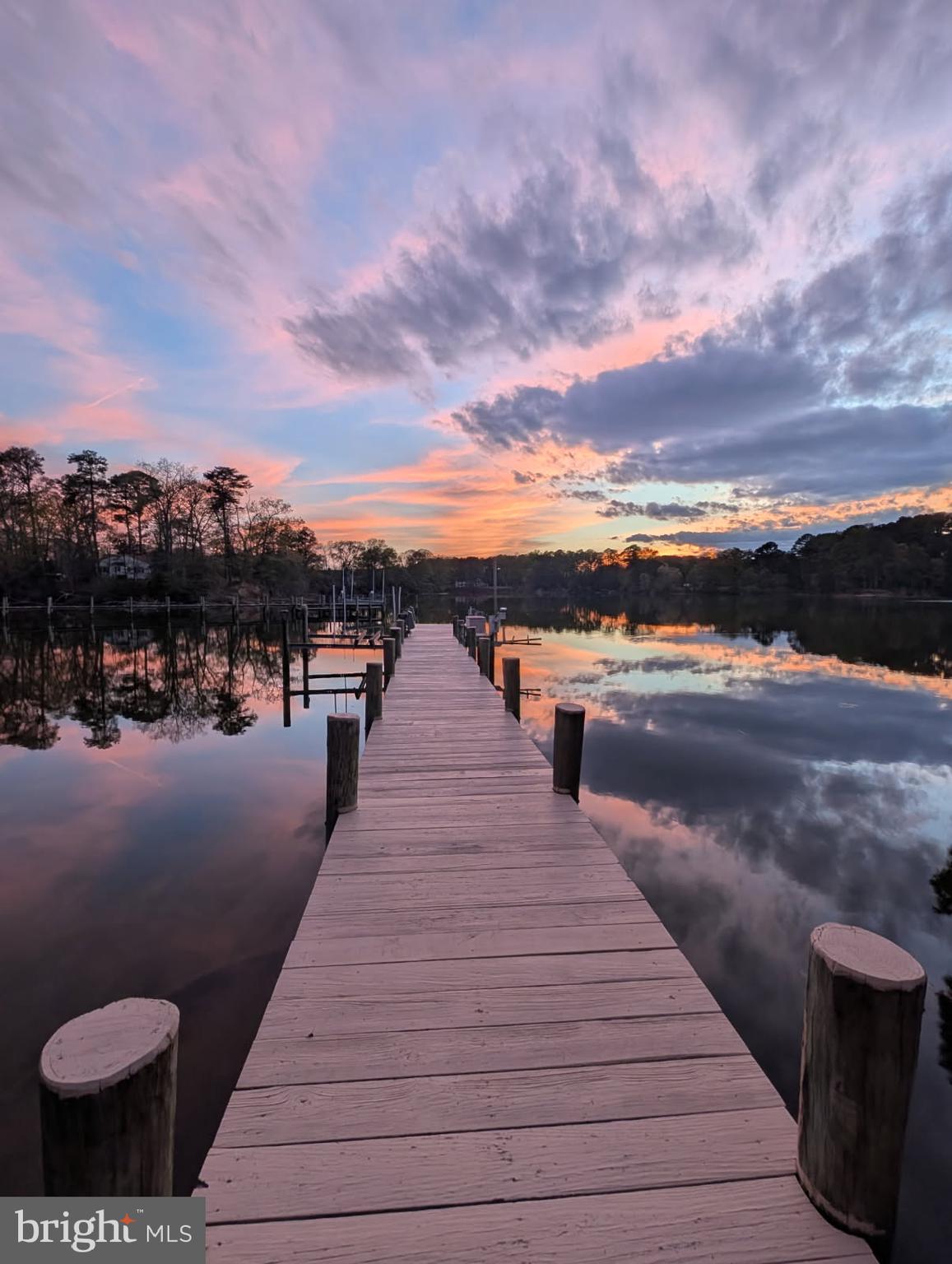 EDGEWATER - Residential