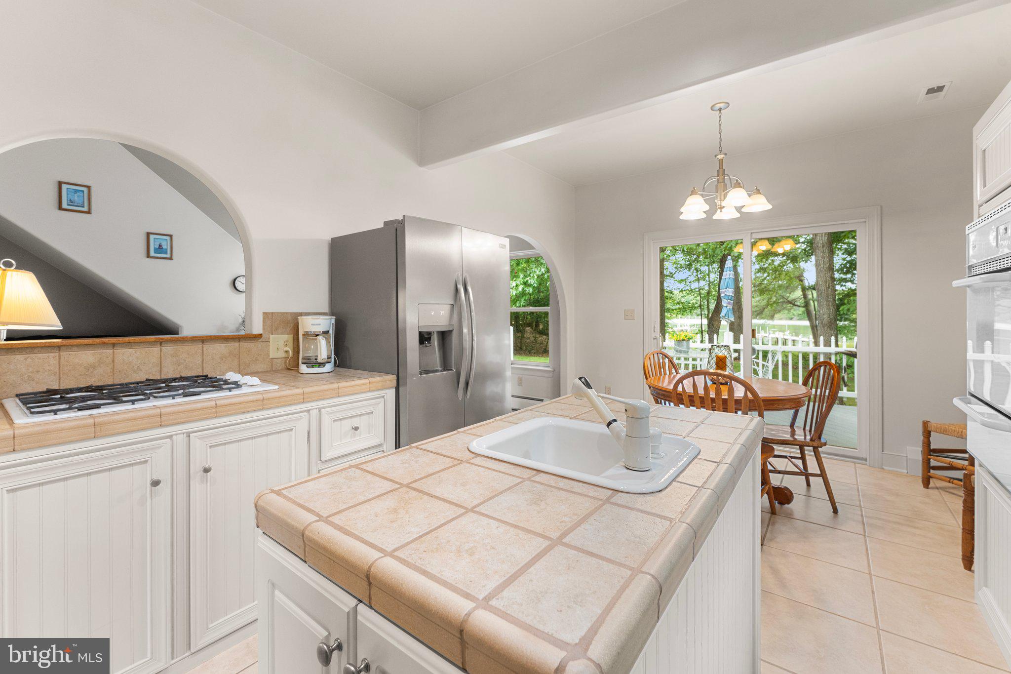 EDGEWATER - Residential