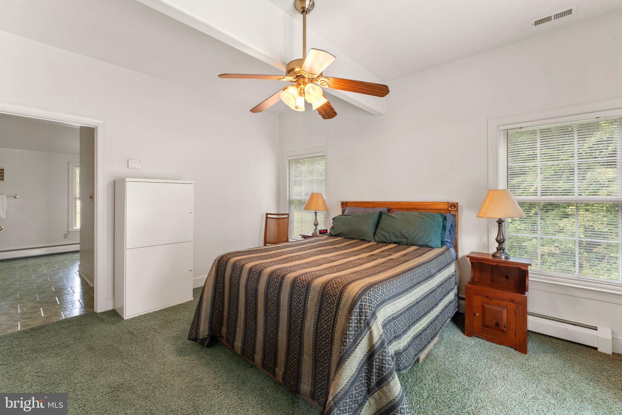 EDGEWATER - Residential