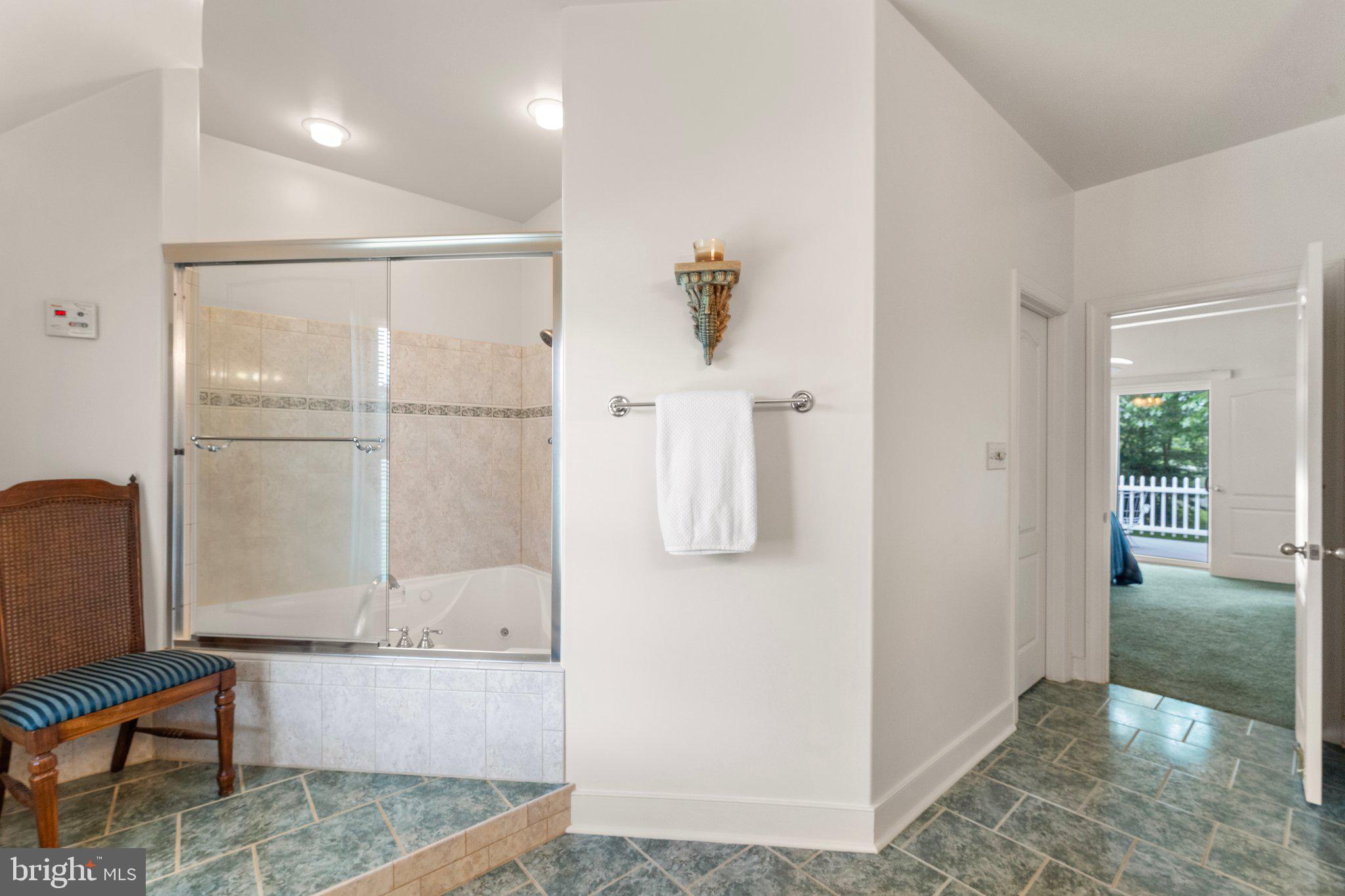 EDGEWATER - Residential