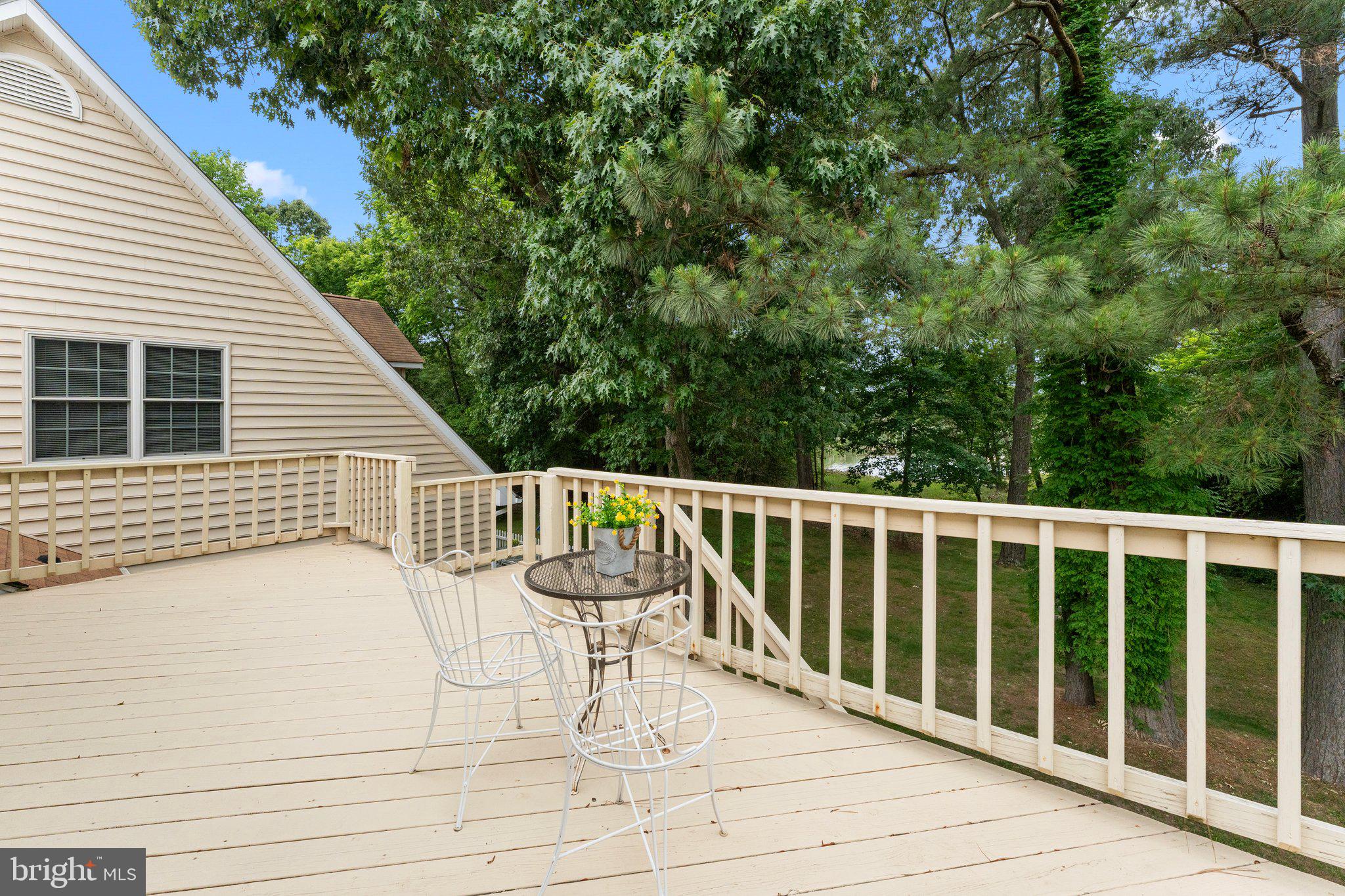 EDGEWATER - Residential