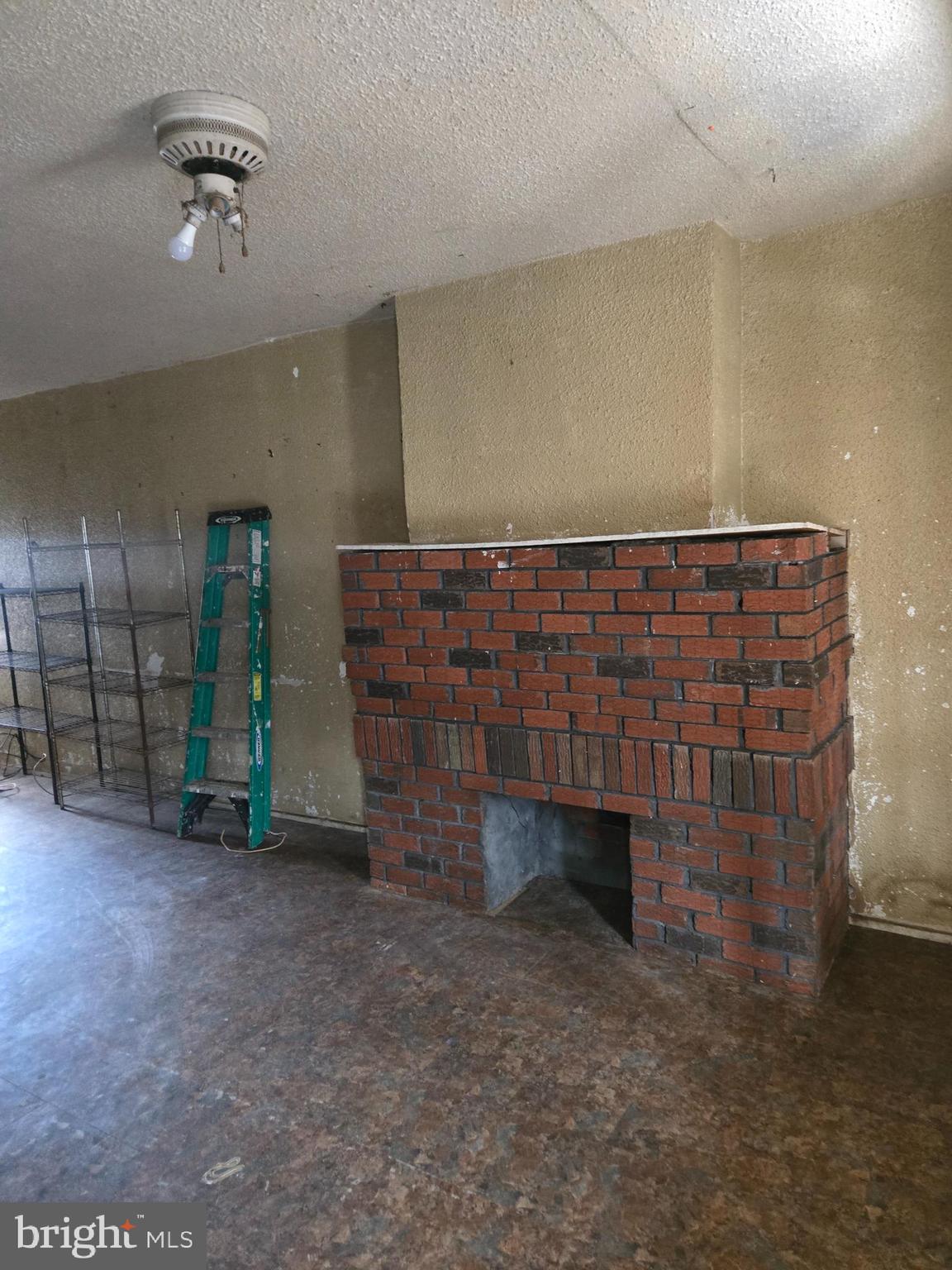 PHILADELPHIA (WEST) - Residential