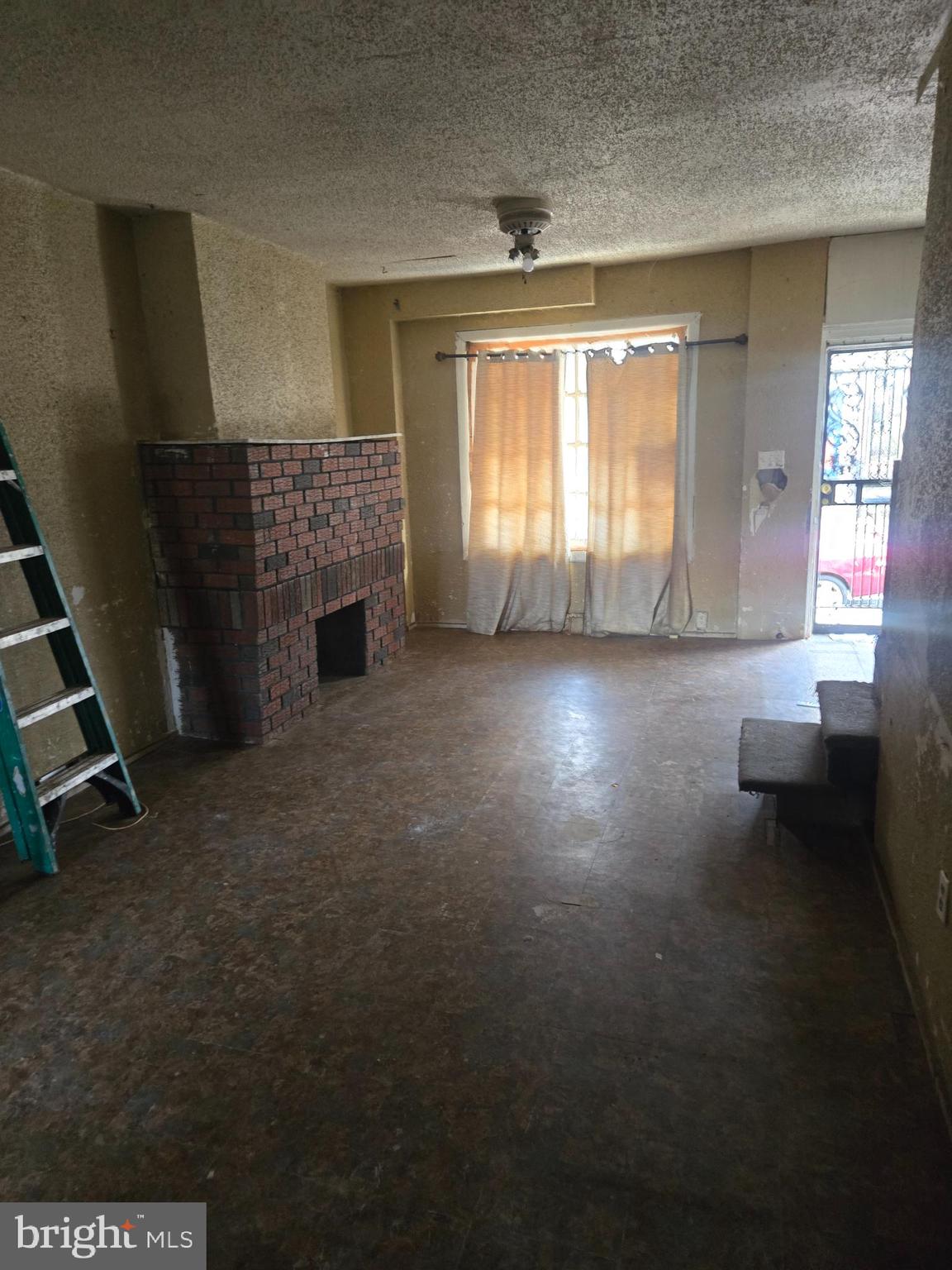 PHILADELPHIA (WEST) - Residential