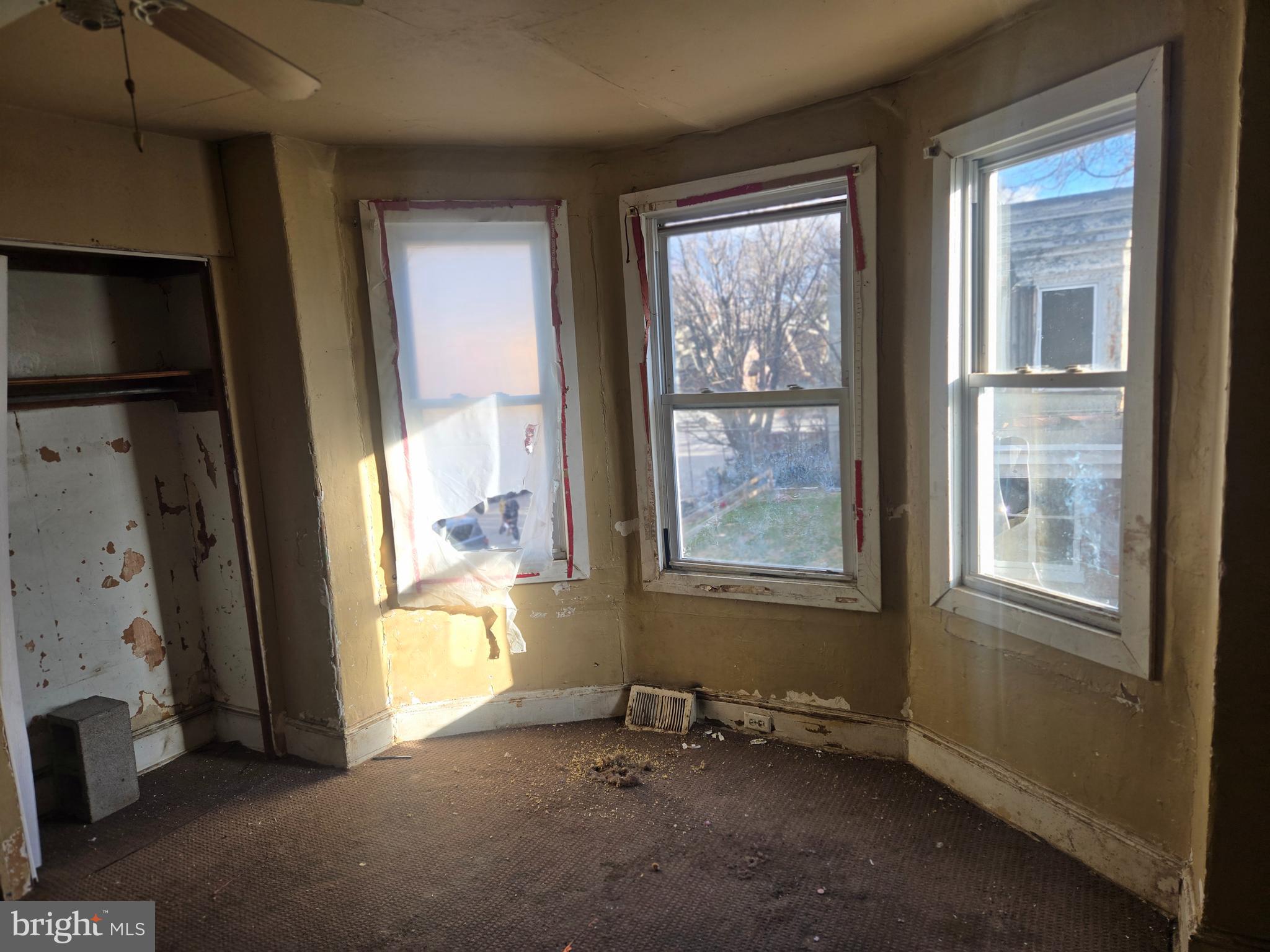 PHILADELPHIA (WEST) - Residential