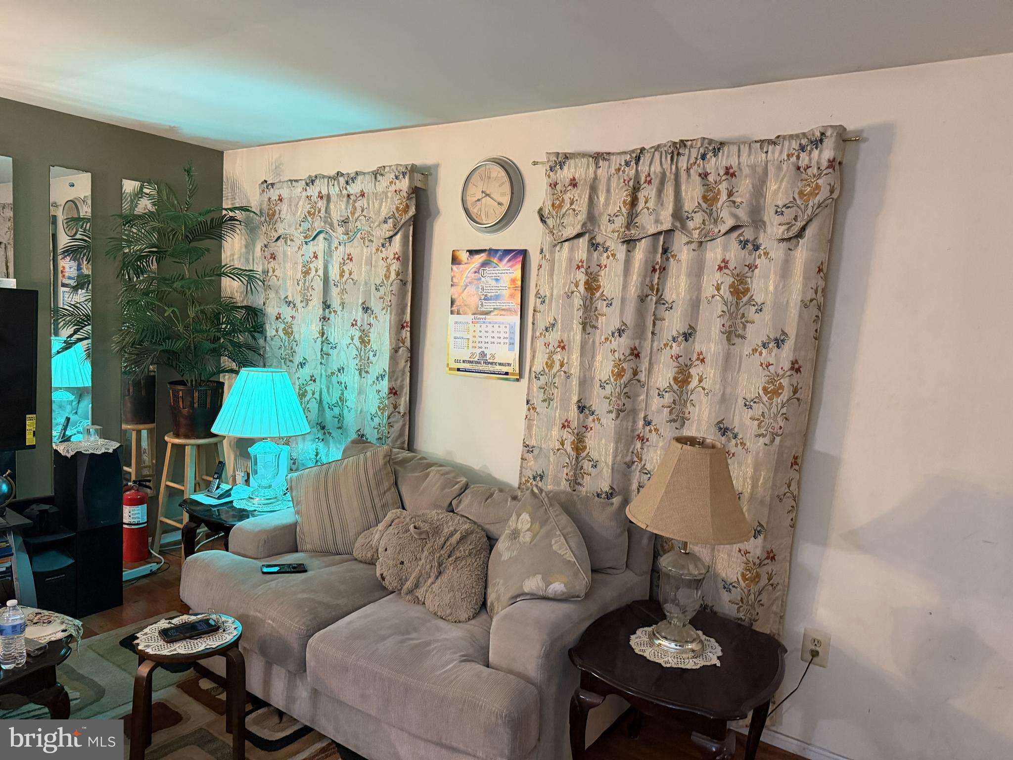 WILLOW HILLS - Residential