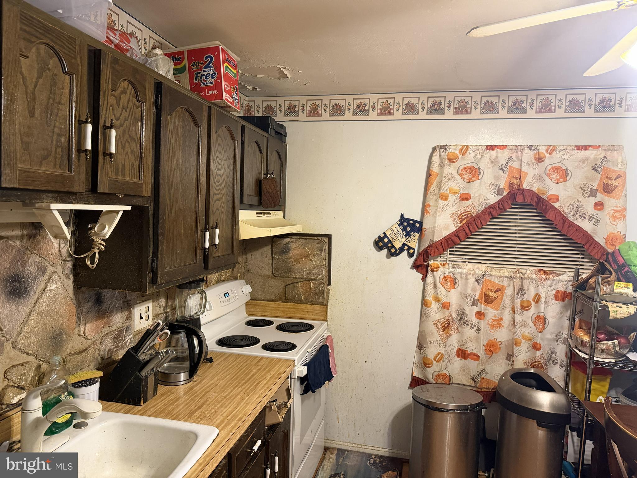 WILLOW HILLS - Residential