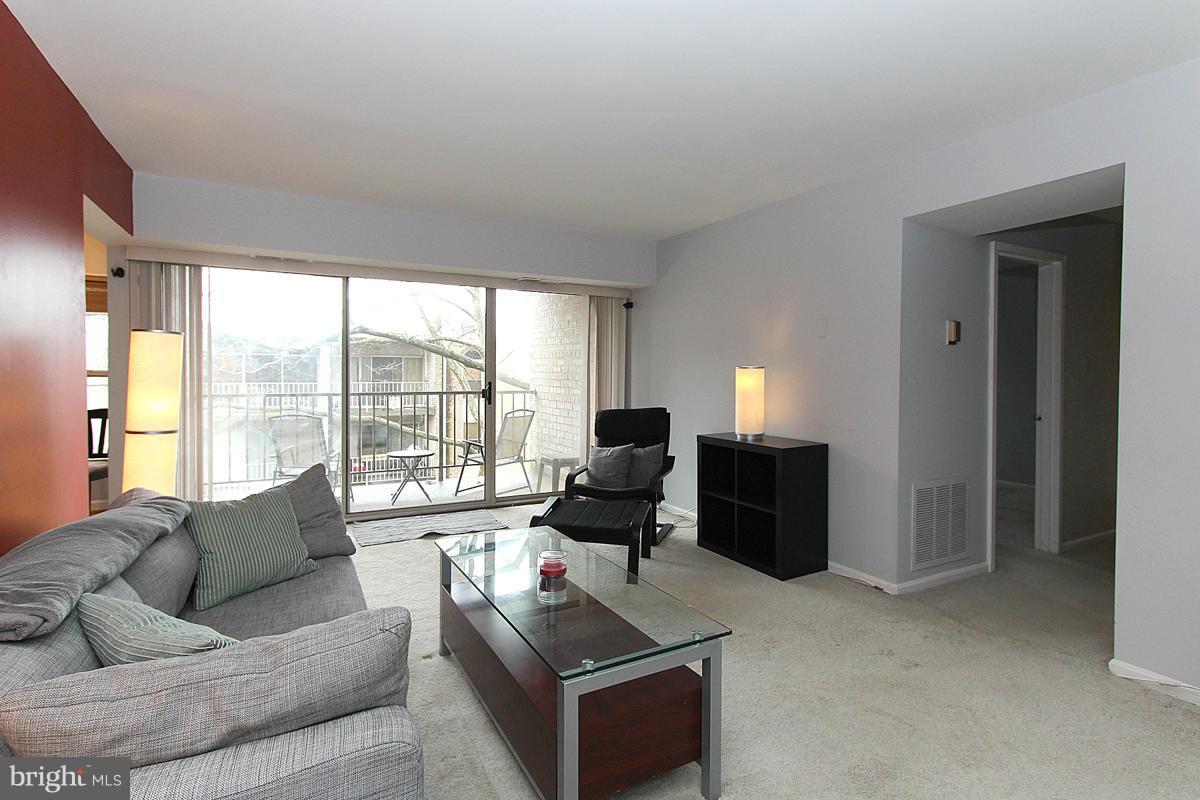 CANTERBURY SQUARE - Residential