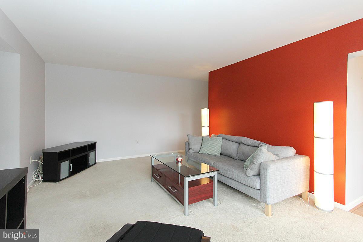 CANTERBURY SQUARE - Residential