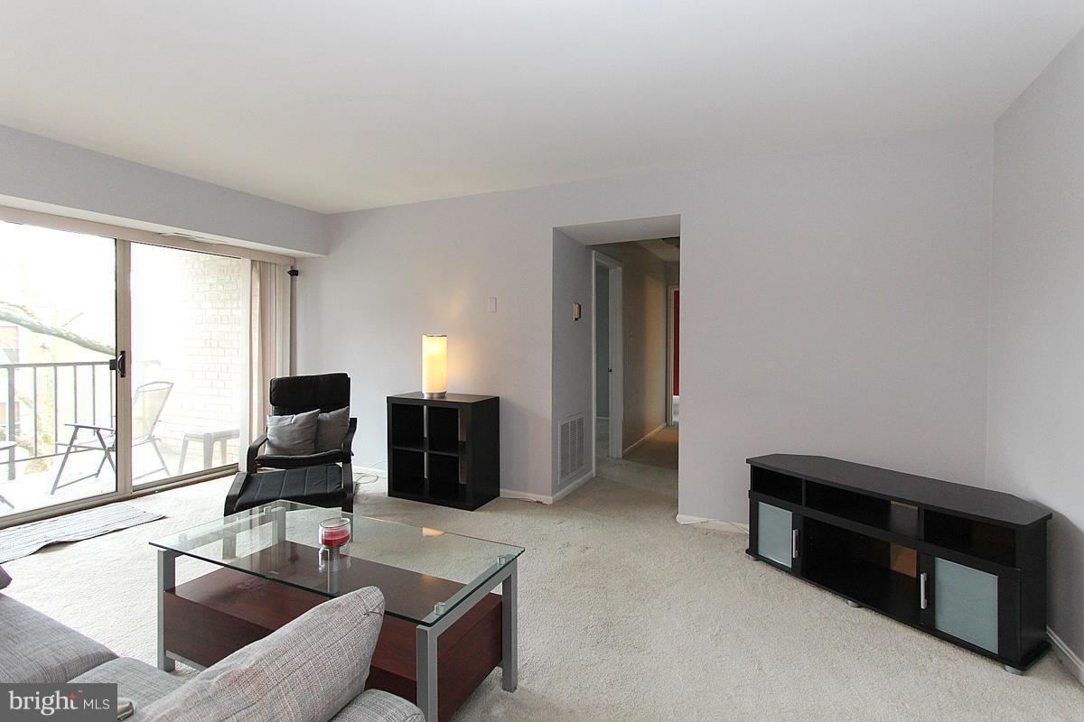 CANTERBURY SQUARE - Residential