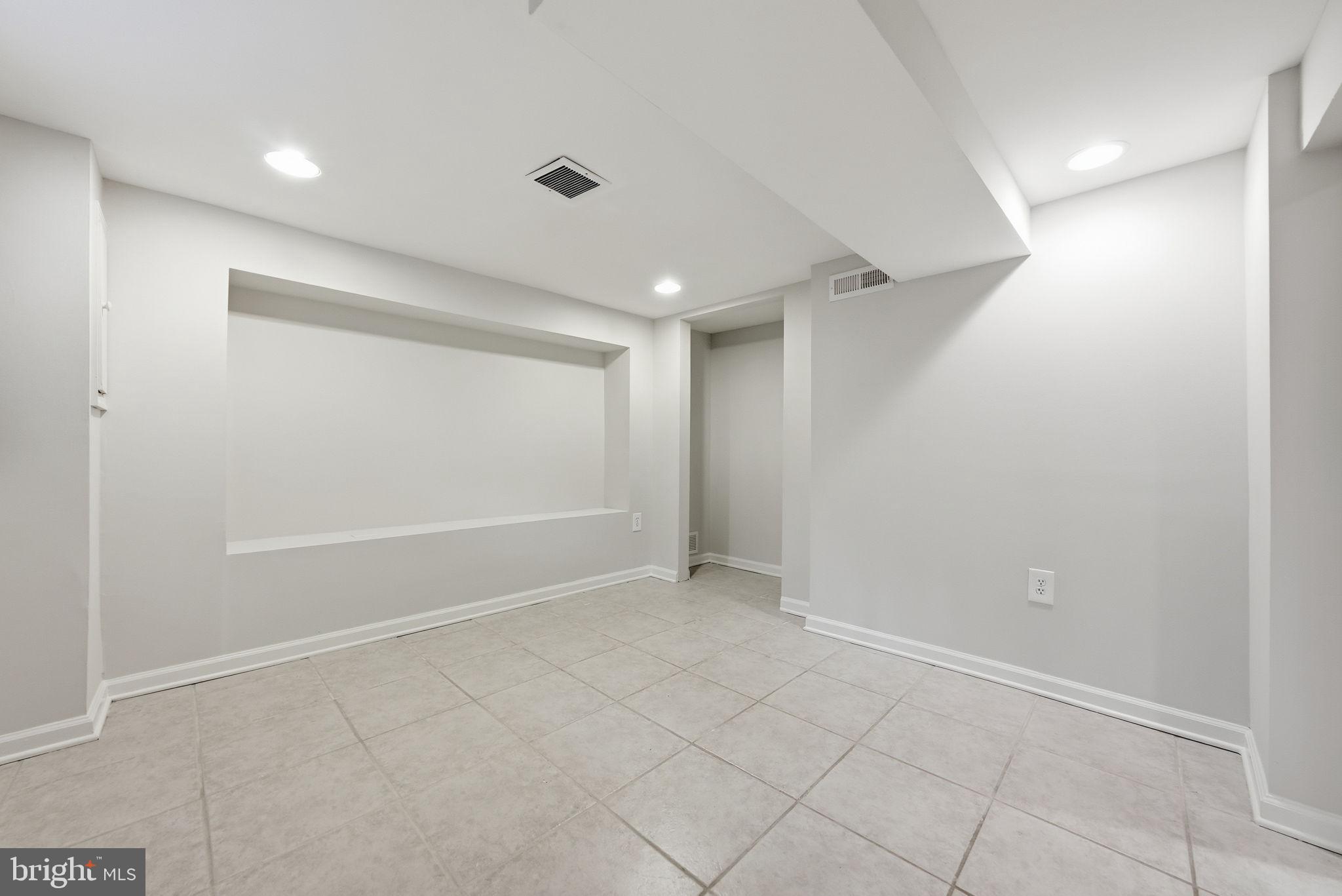 TYLER PARK - Residential