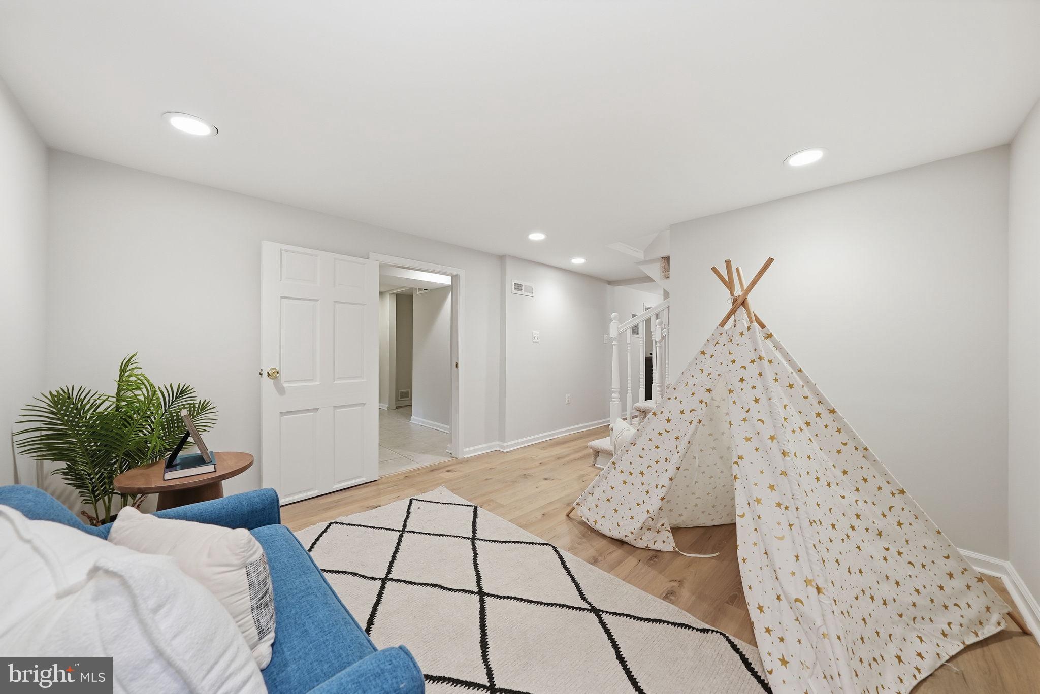 TYLER PARK - Residential