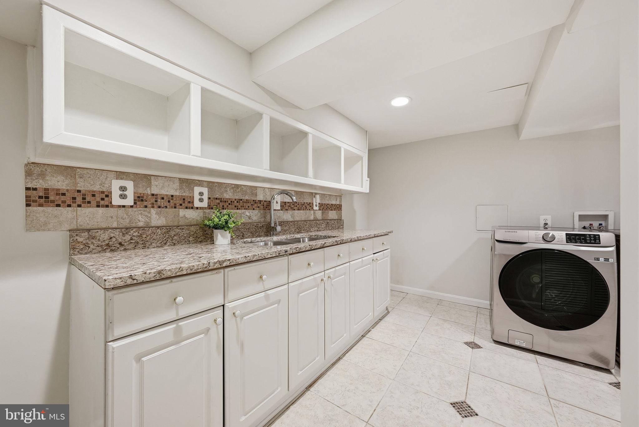 TYLER PARK - Residential