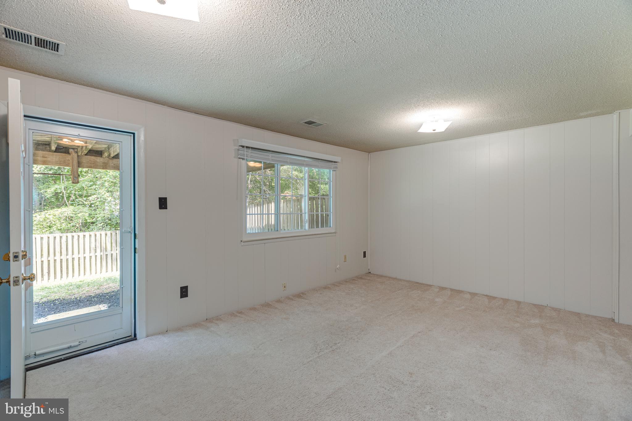 NEWINGTON FOREST - Residential