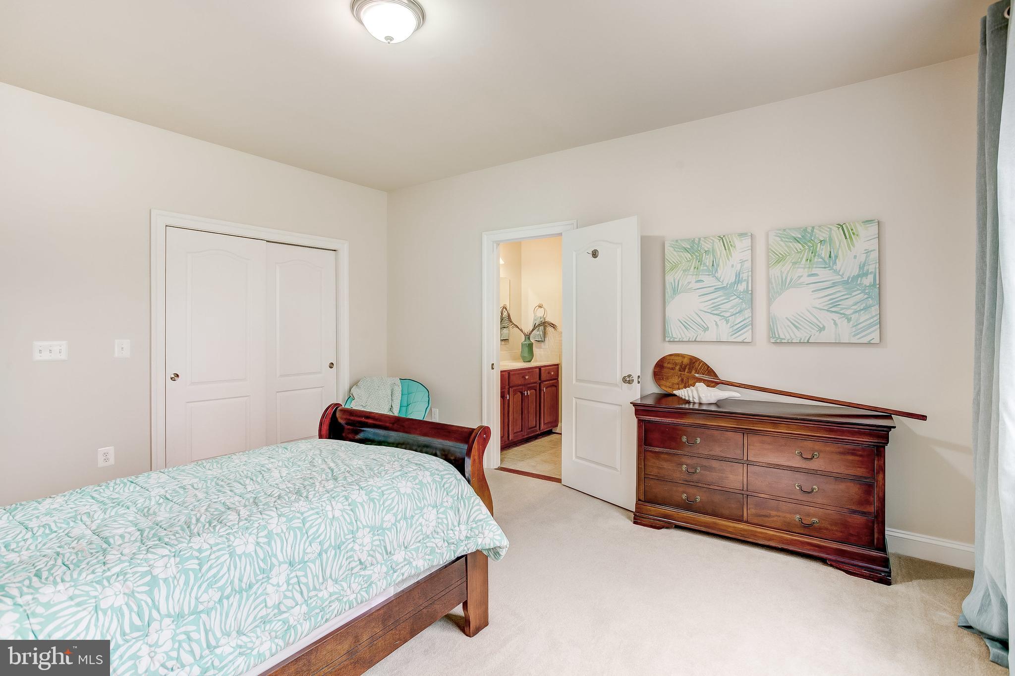 CLARKSVILLE HUNT - Residential