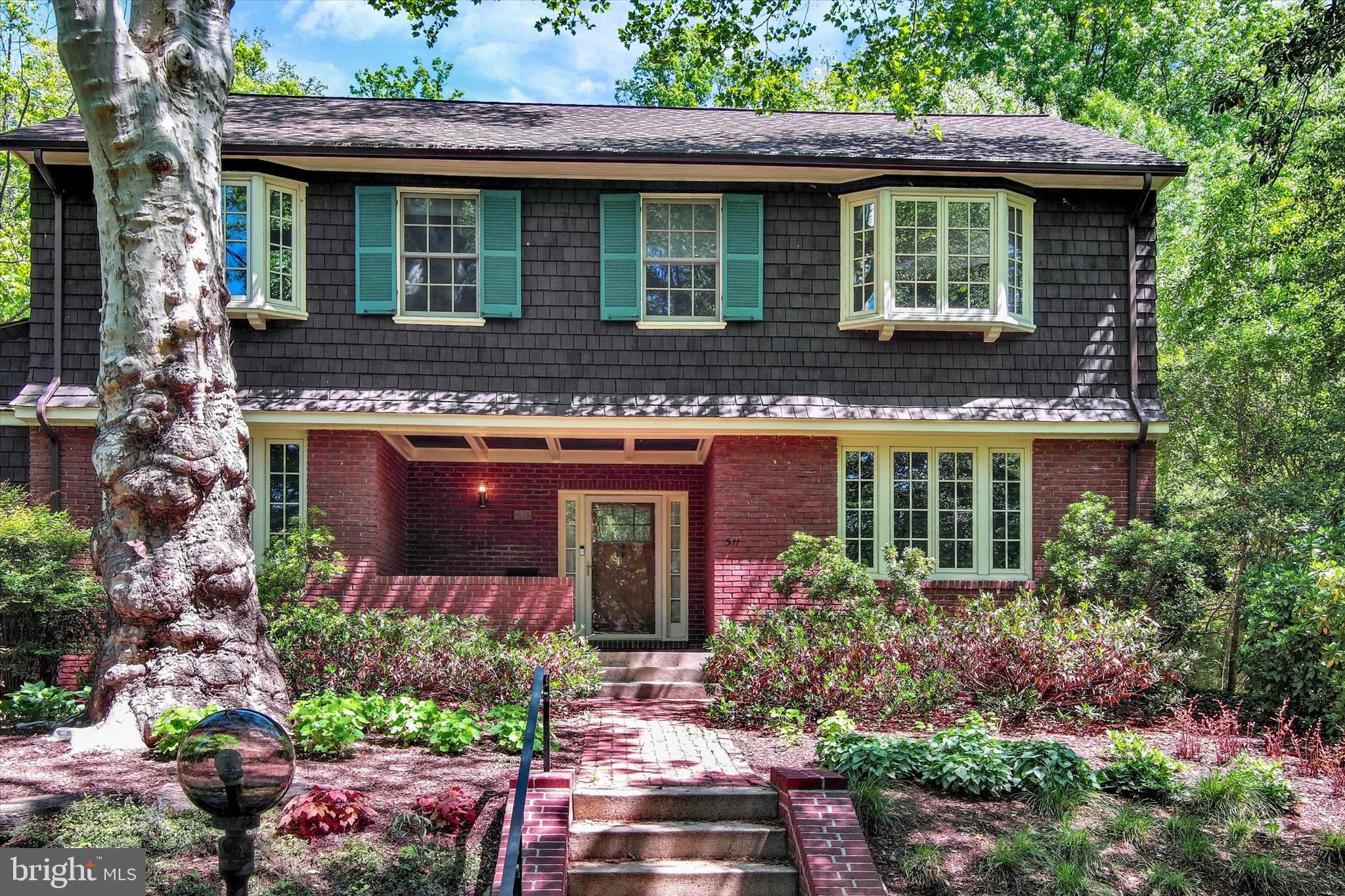 ROLAND PARK - Residential