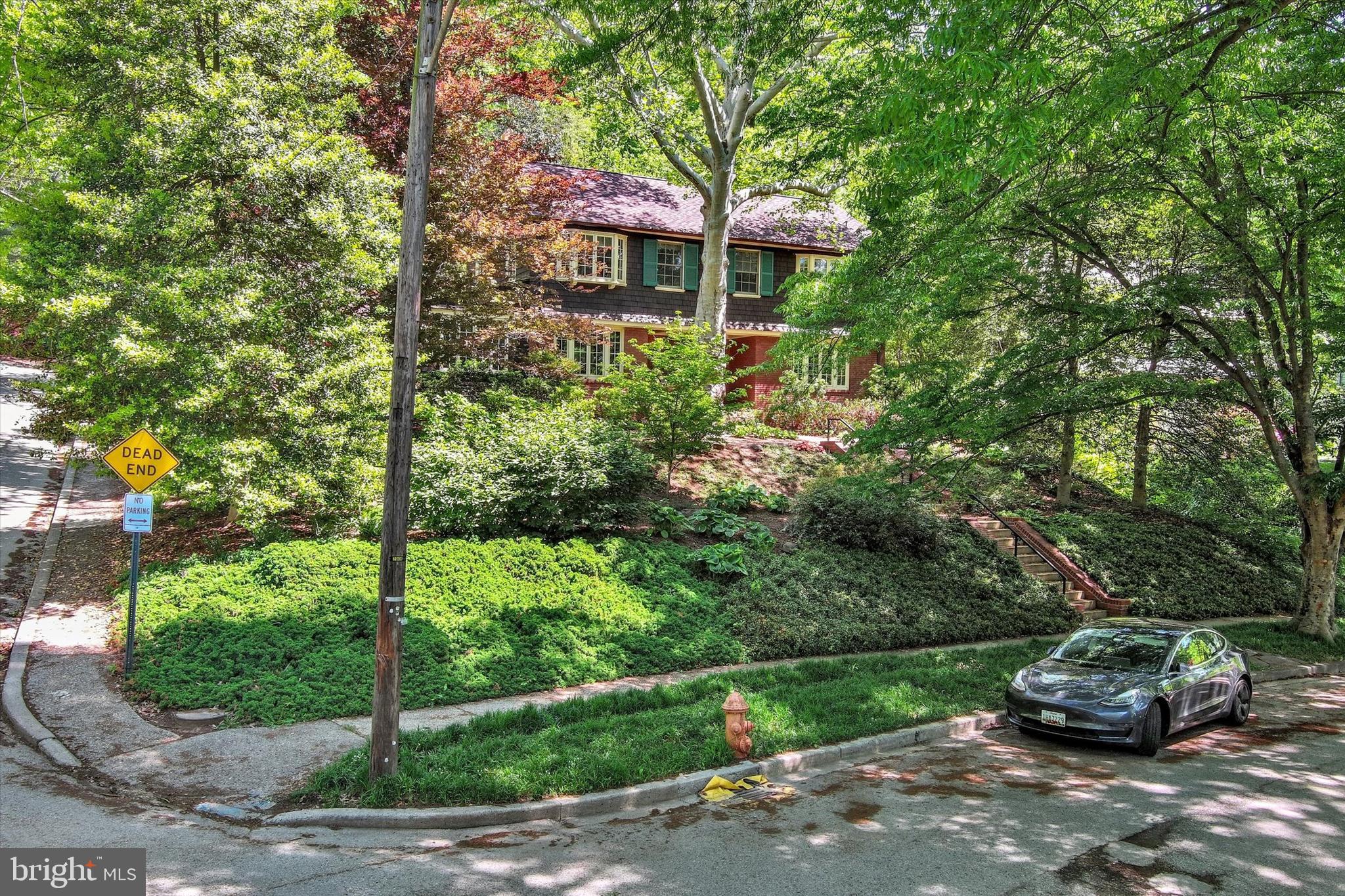 ROLAND PARK - Residential