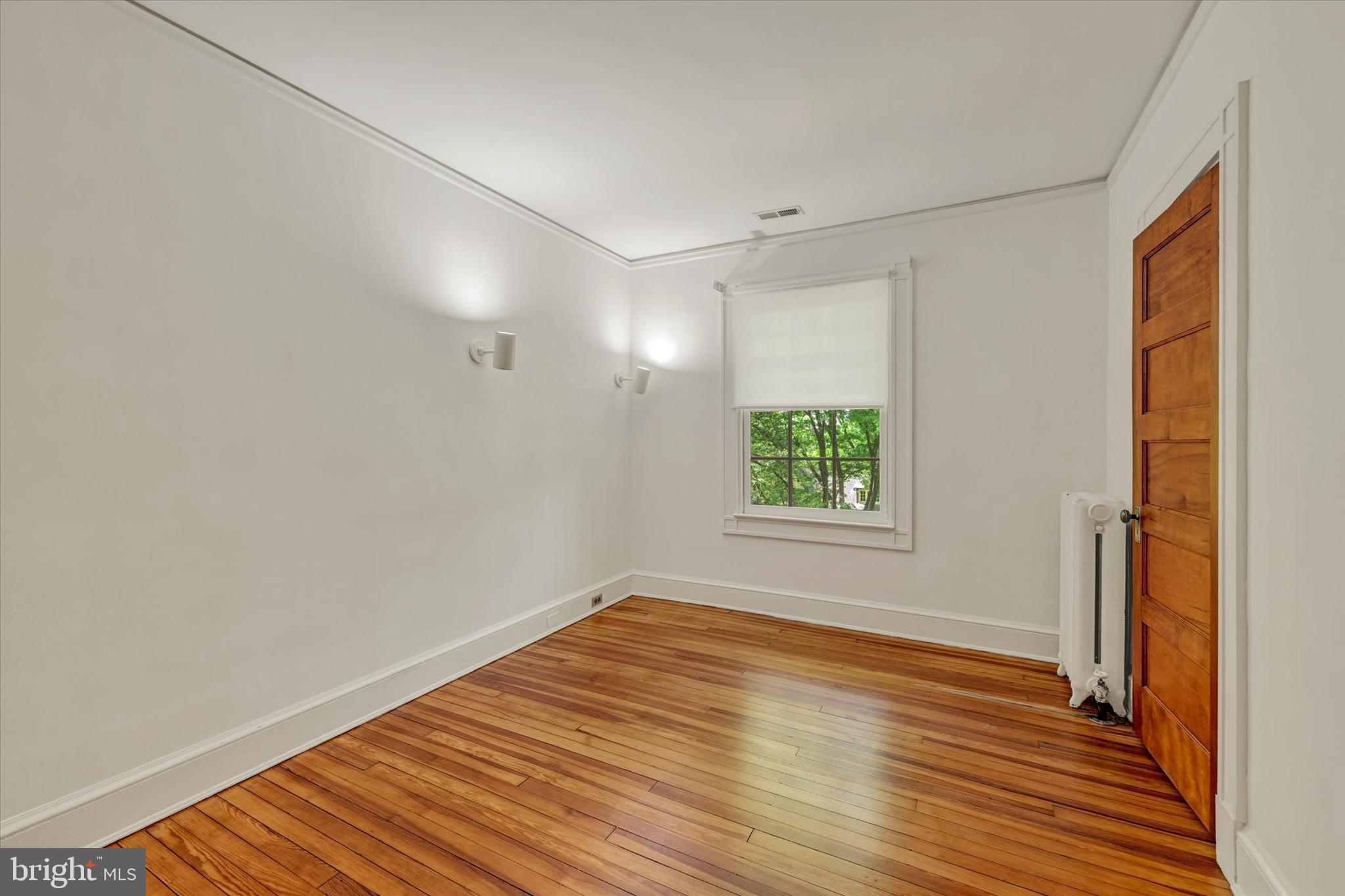 ROLAND PARK - Residential