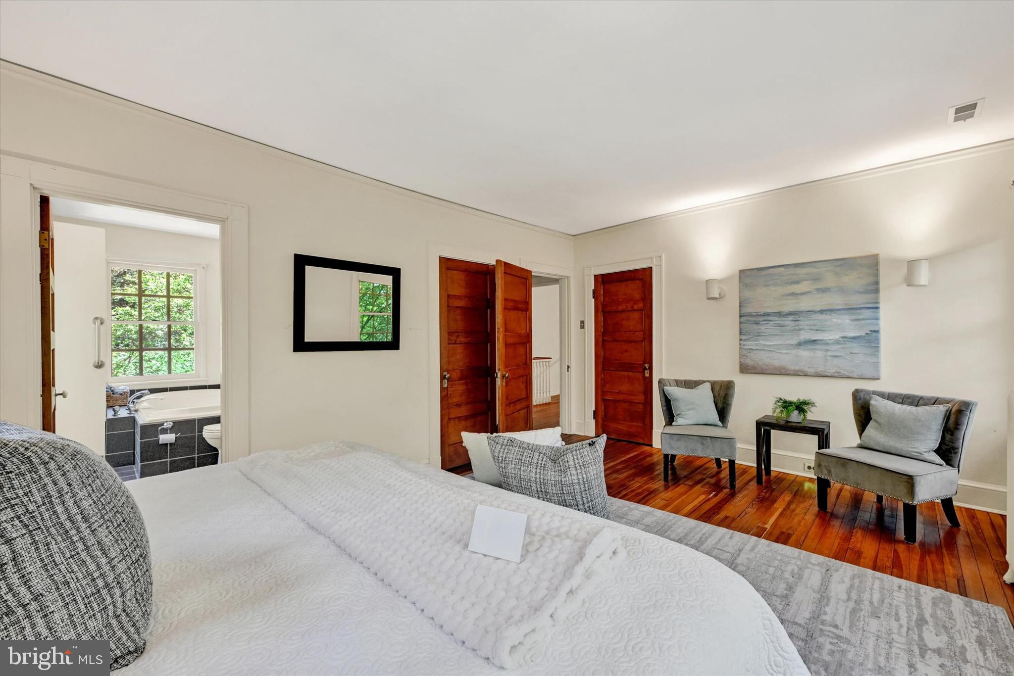 ROLAND PARK - Residential