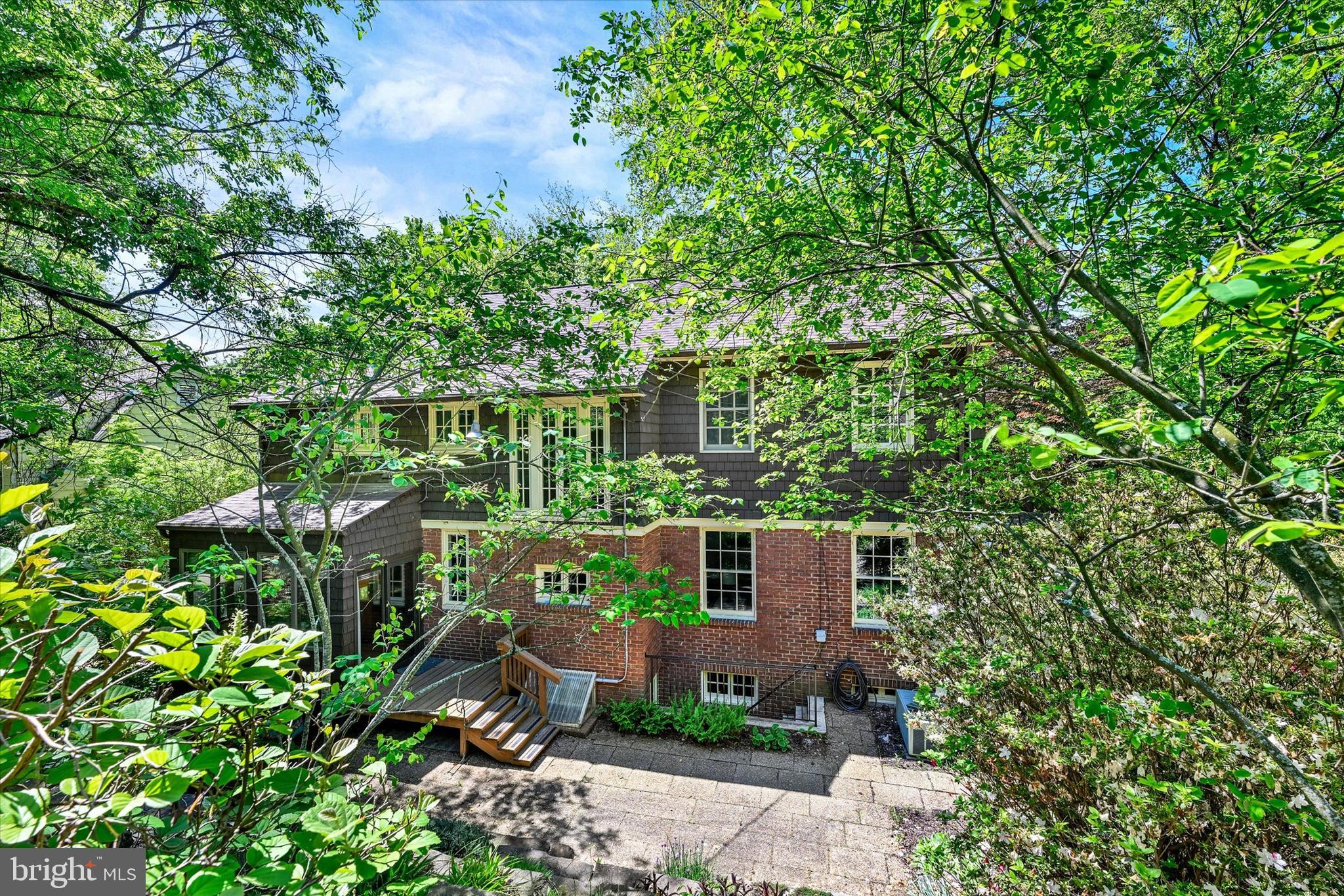 ROLAND PARK - Residential