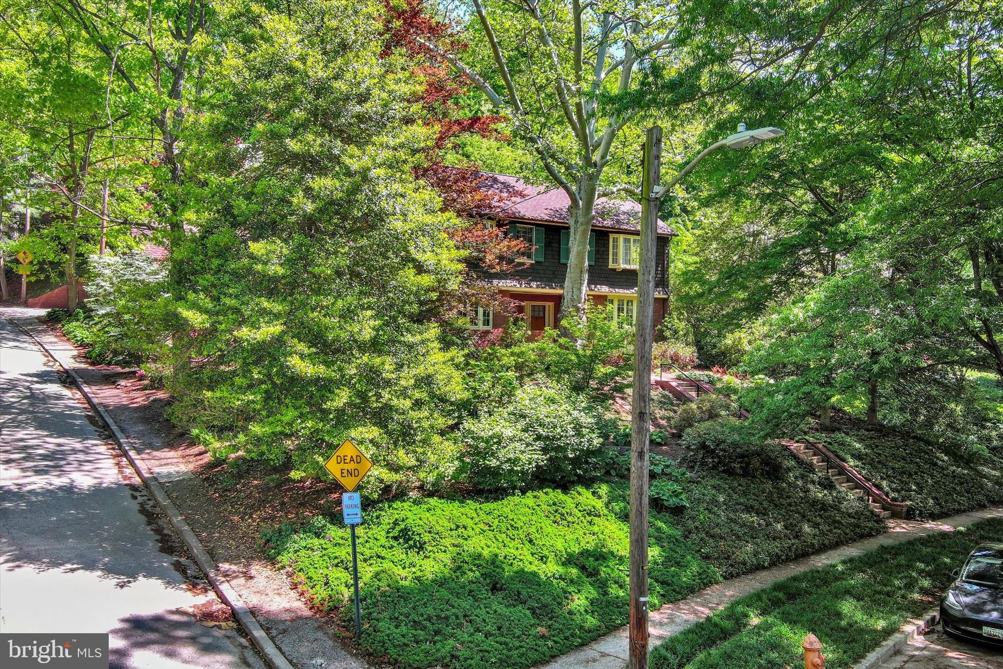 ROLAND PARK - Residential