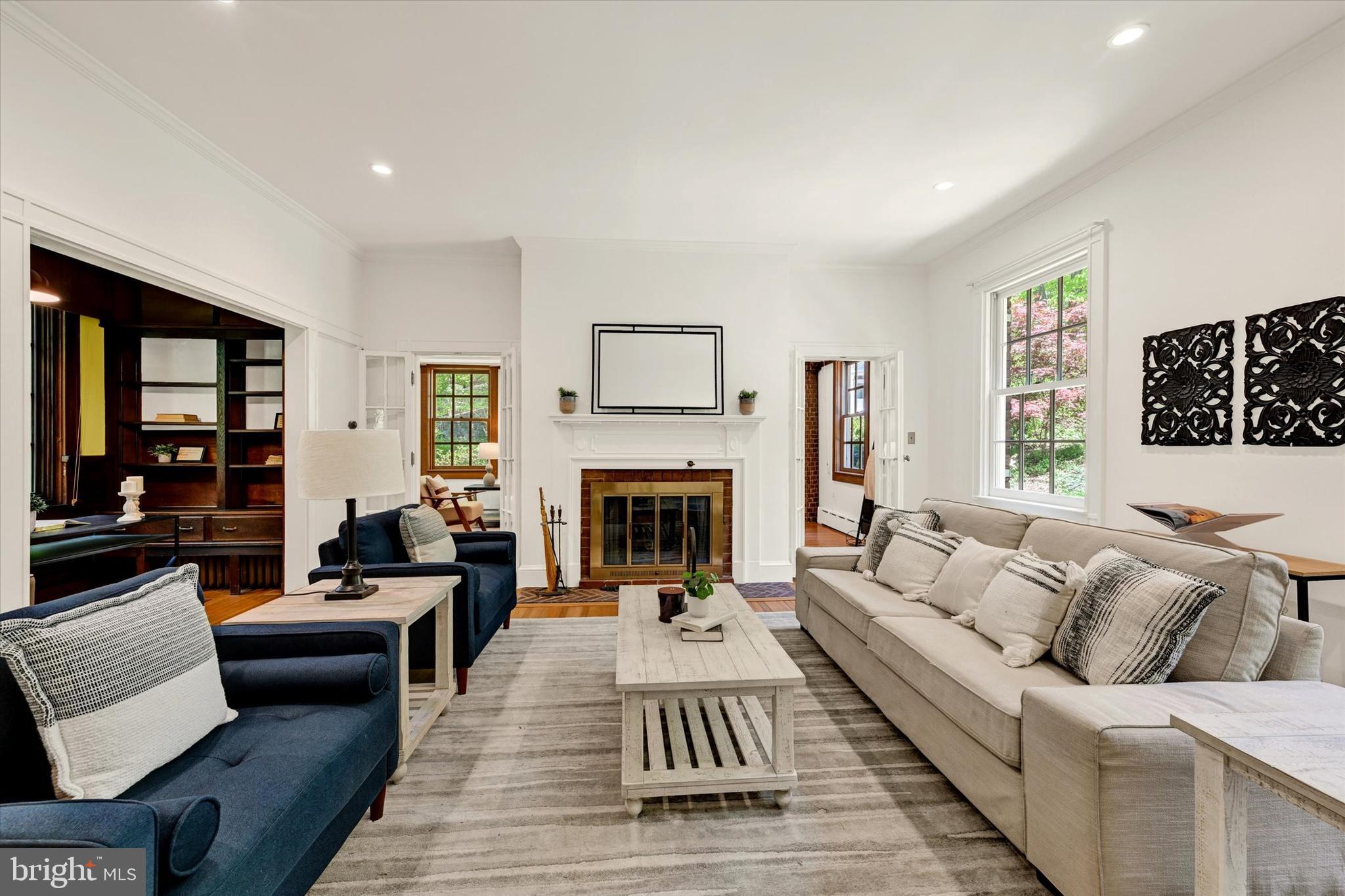 ROLAND PARK - Residential