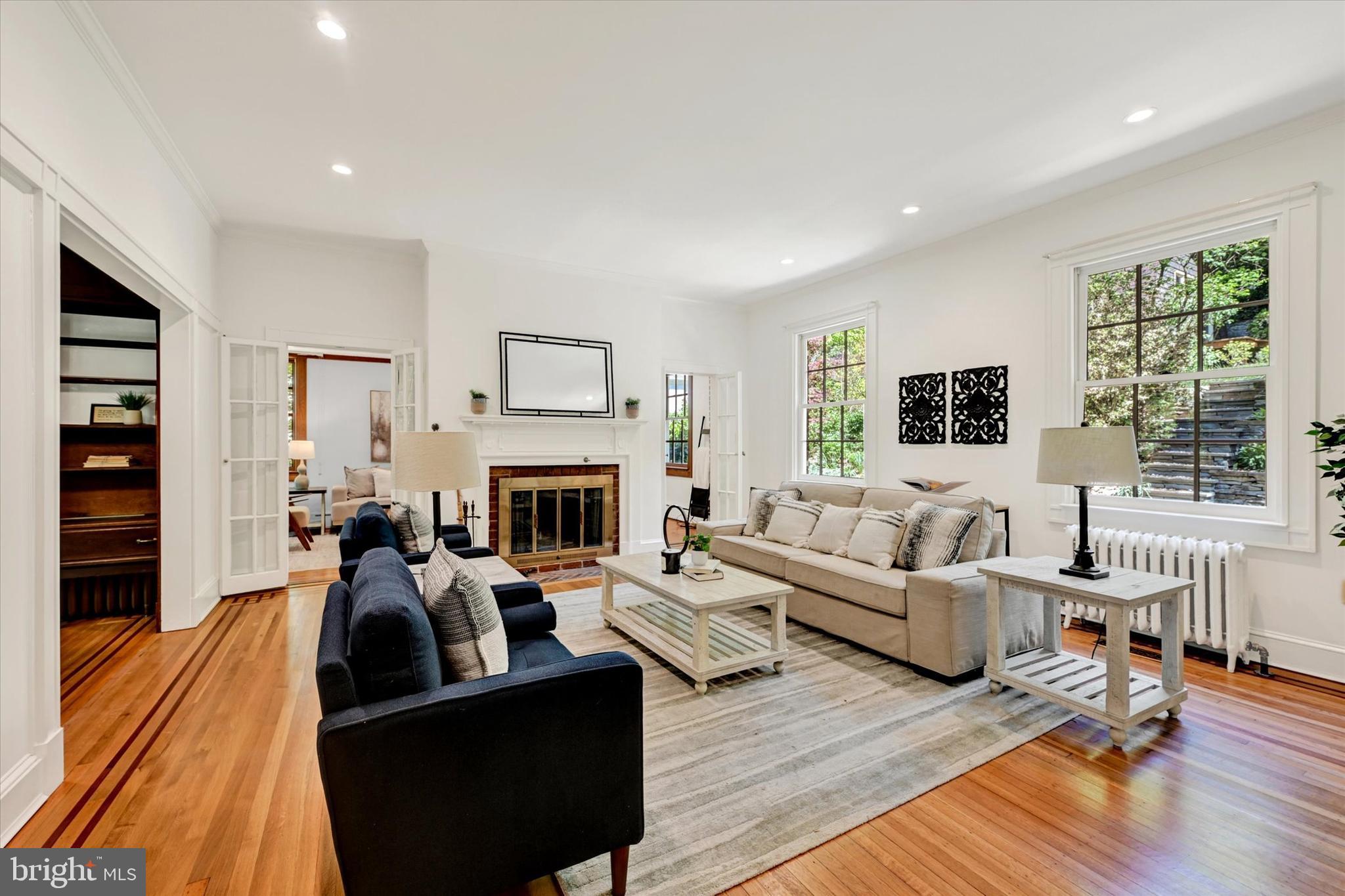 ROLAND PARK - Residential