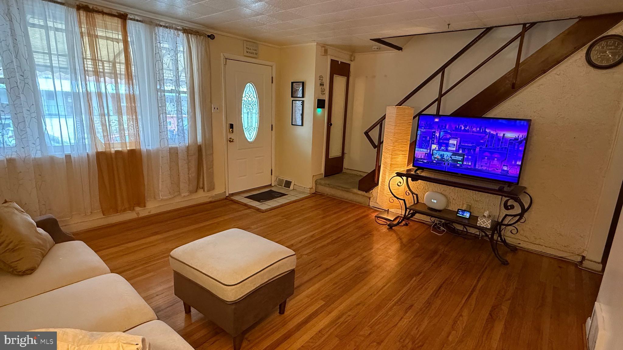 ELMWOOD PARK - Residential