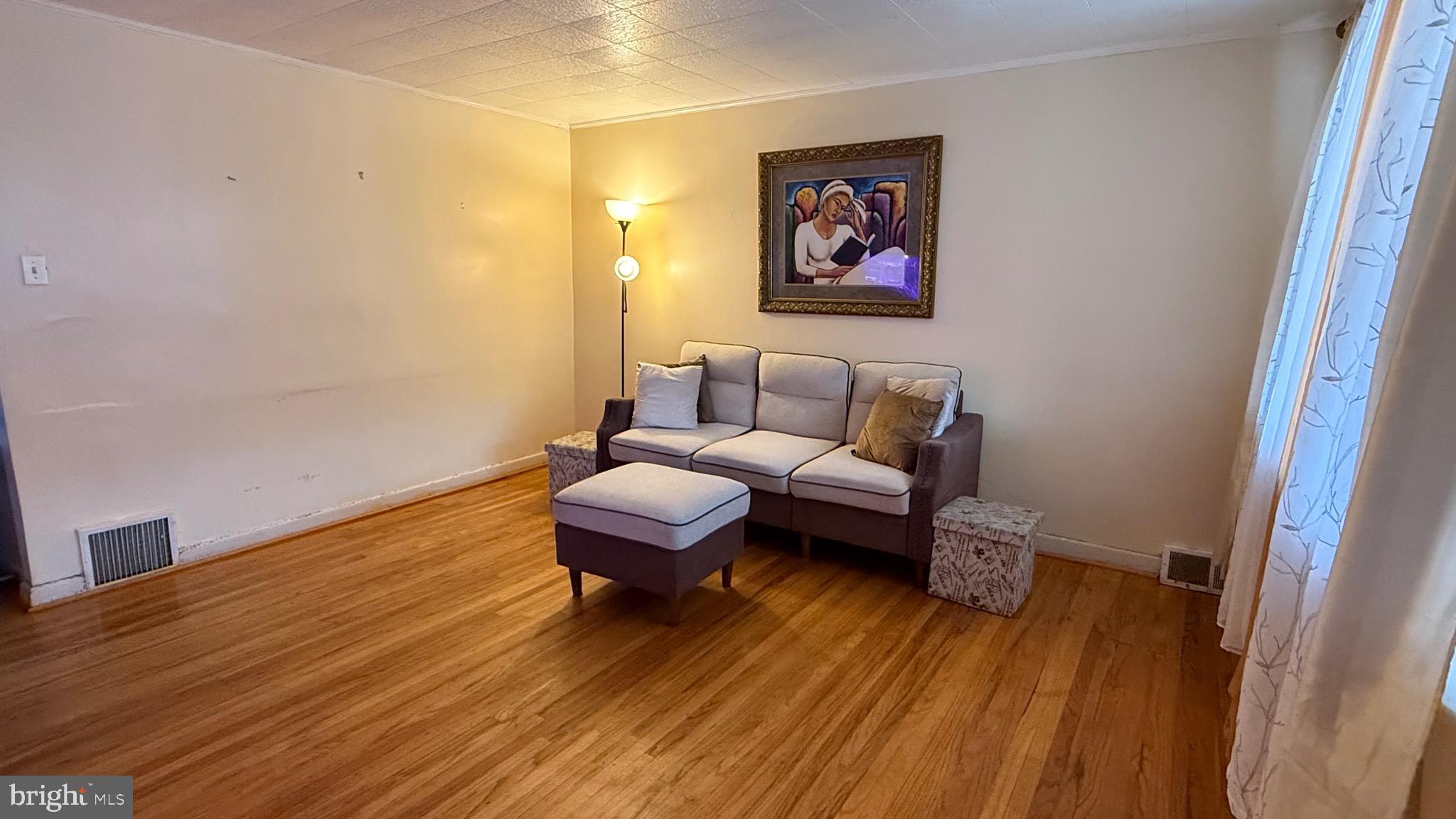 ELMWOOD PARK - Residential