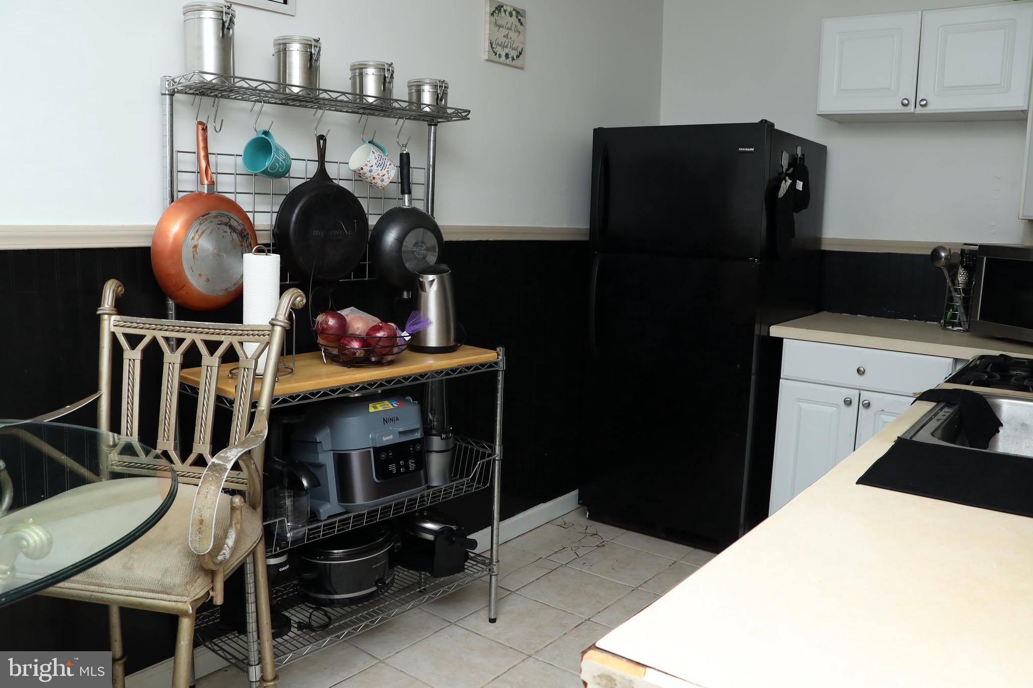 ELMWOOD PARK - Residential