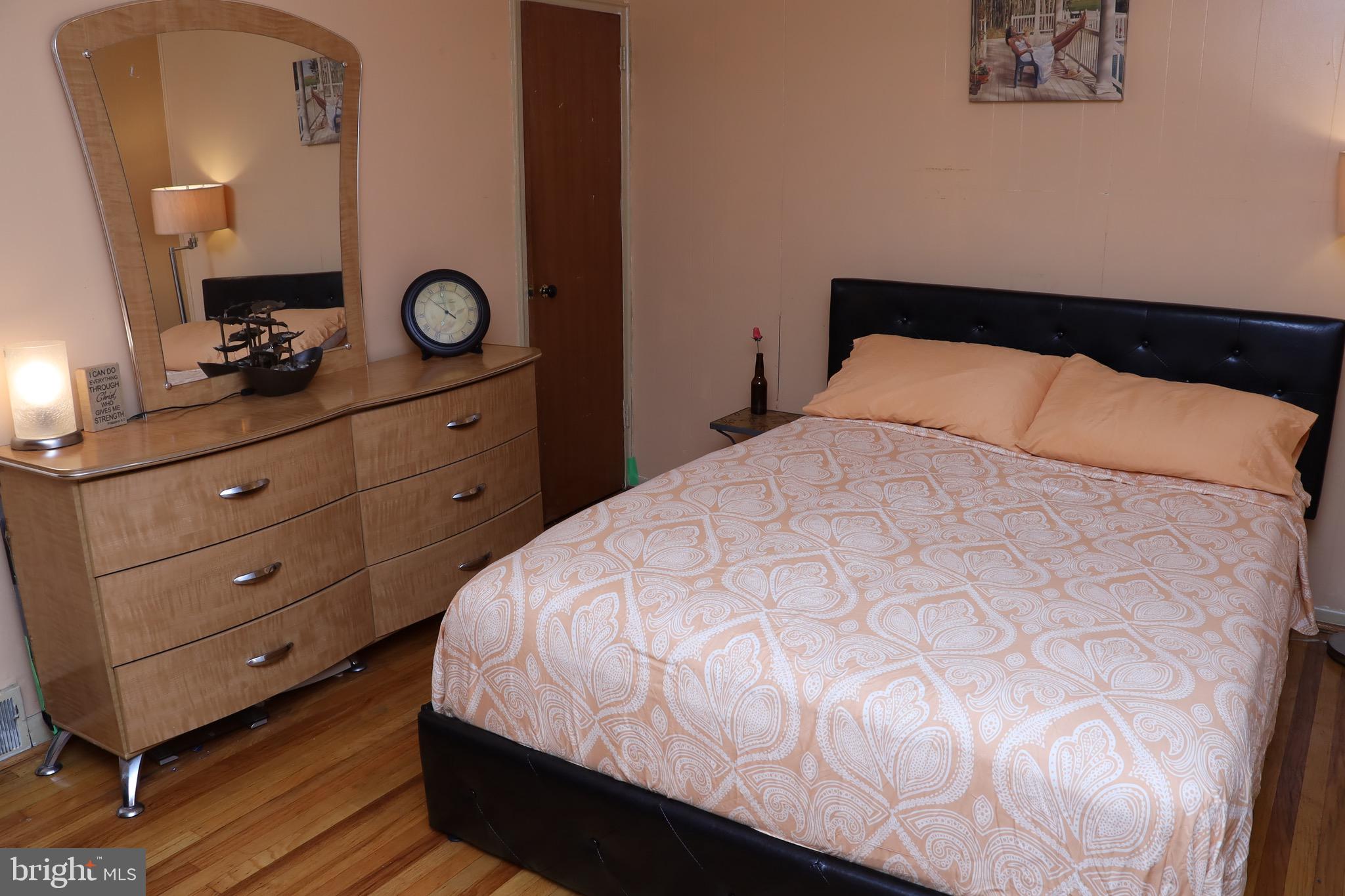 ELMWOOD PARK - Residential