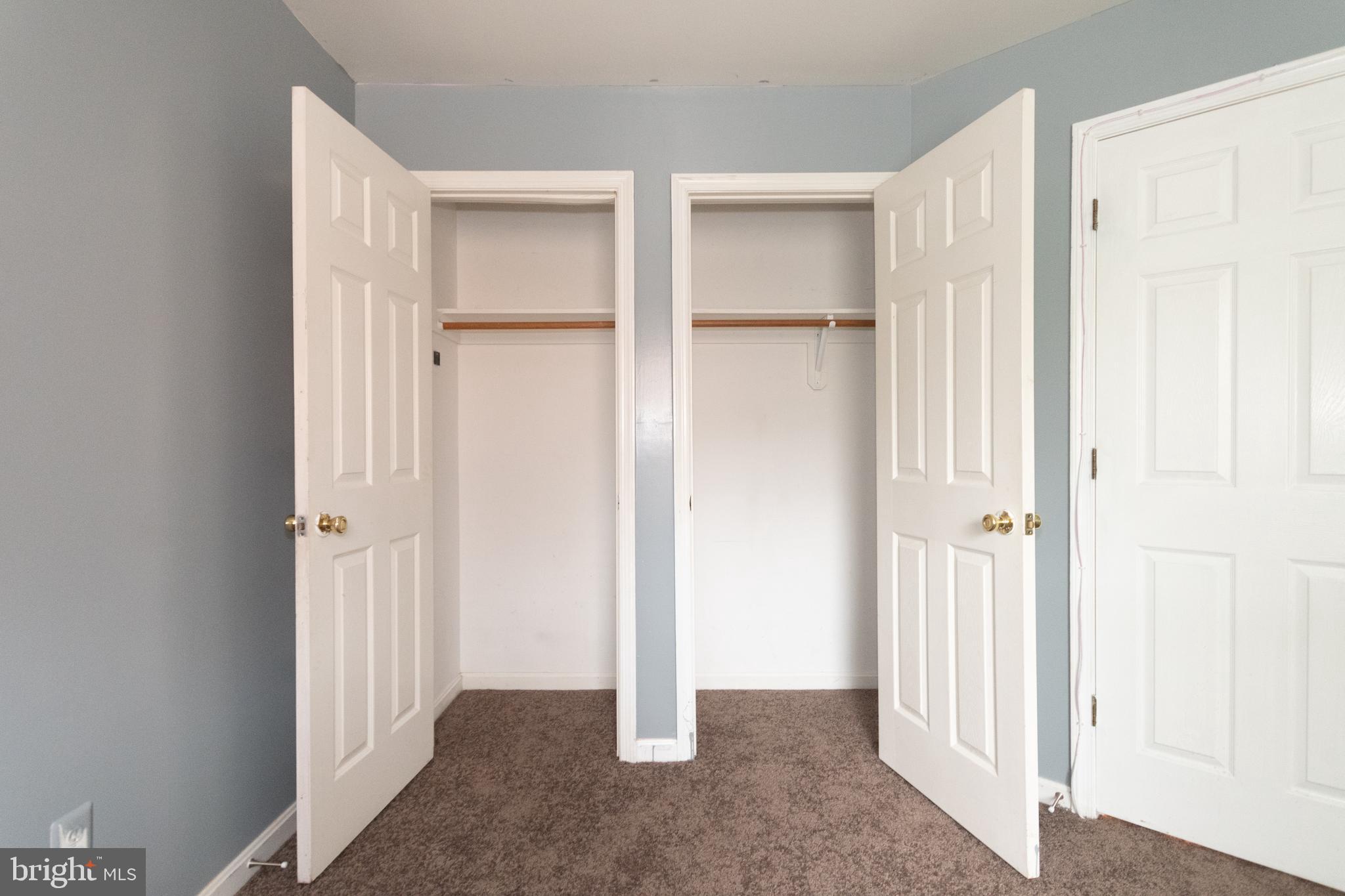 REGENCY MEADOWS - Residential Lease