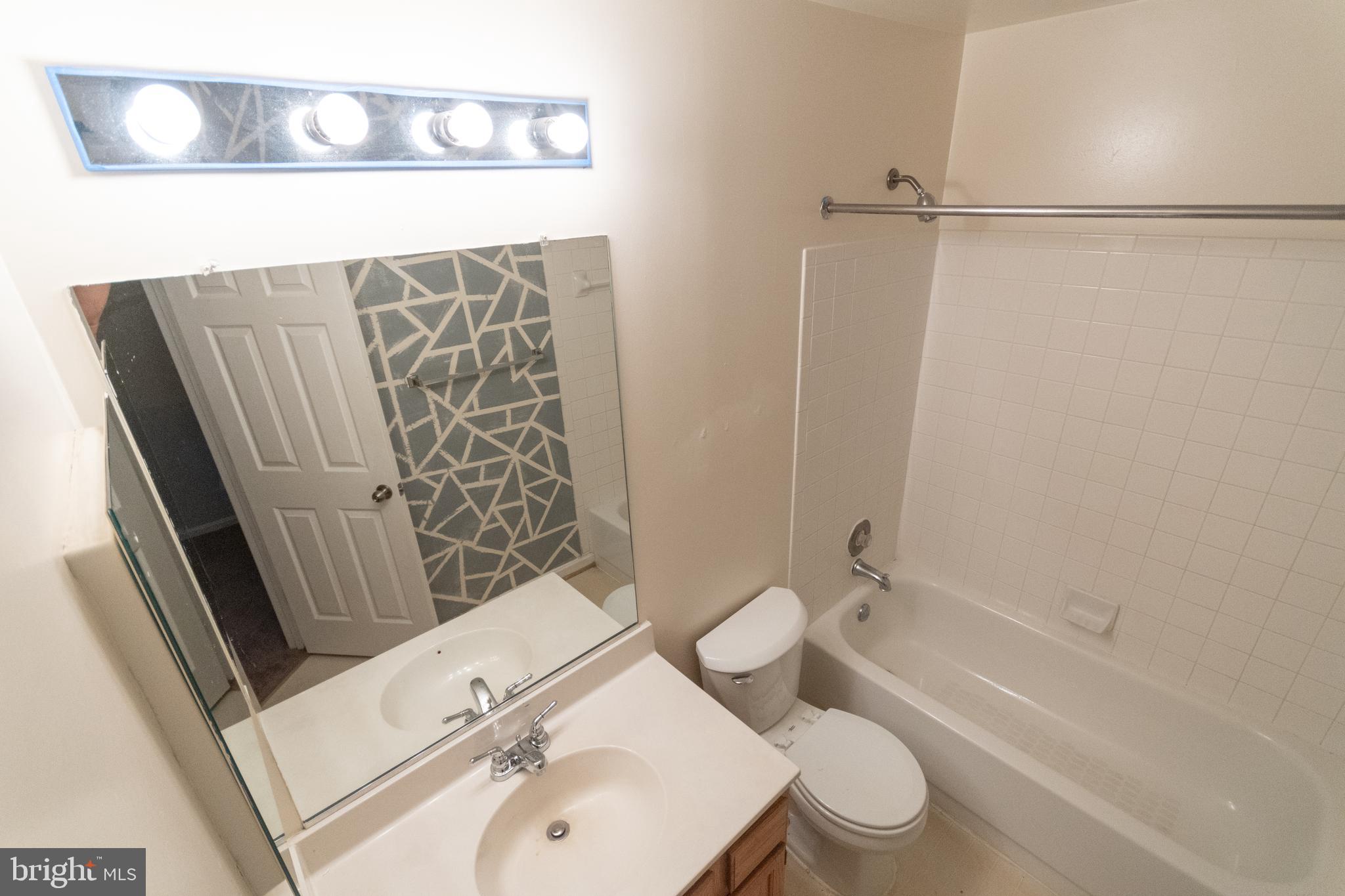 REGENCY MEADOWS - Residential Lease