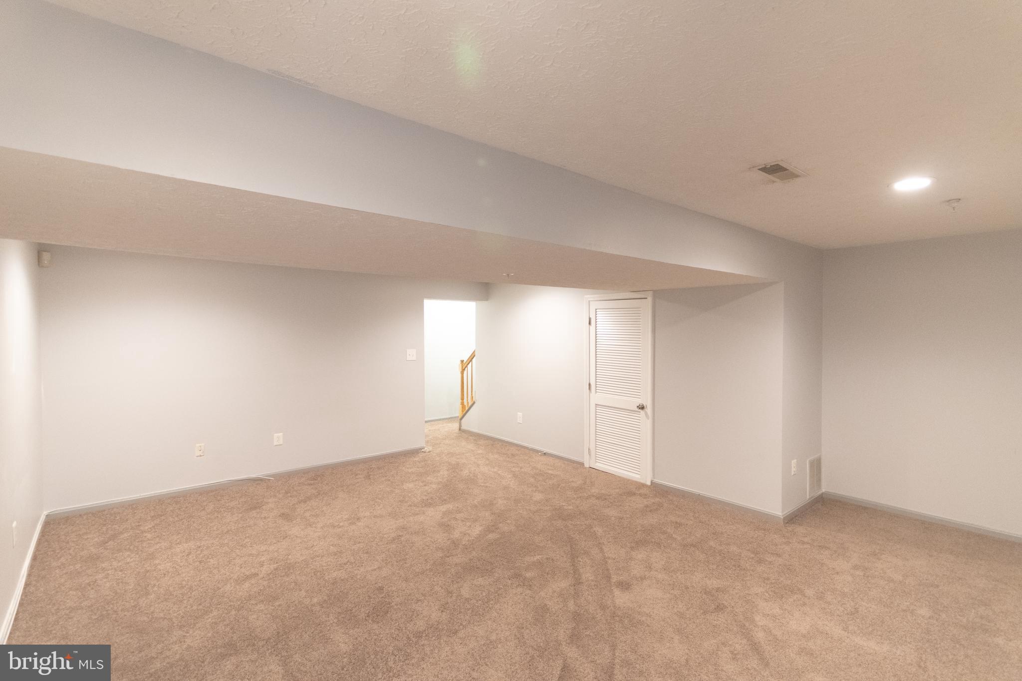 REGENCY MEADOWS - Residential Lease