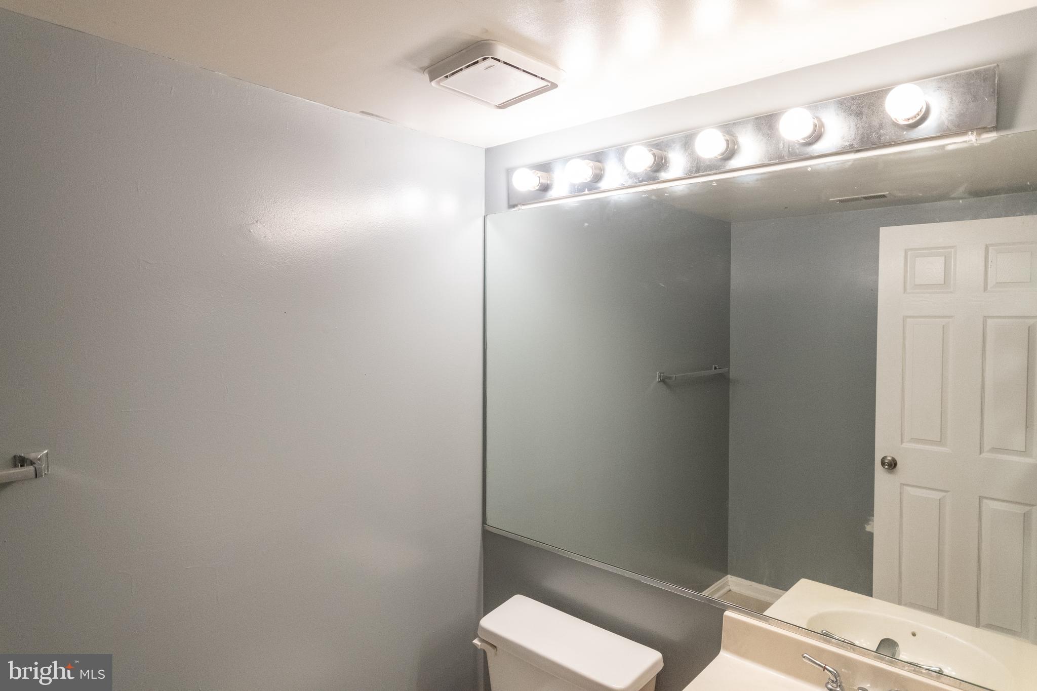 REGENCY MEADOWS - Residential Lease