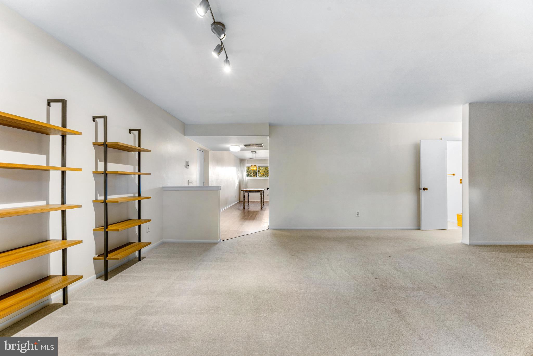 6909 JONES VIEW DRIVE 1A