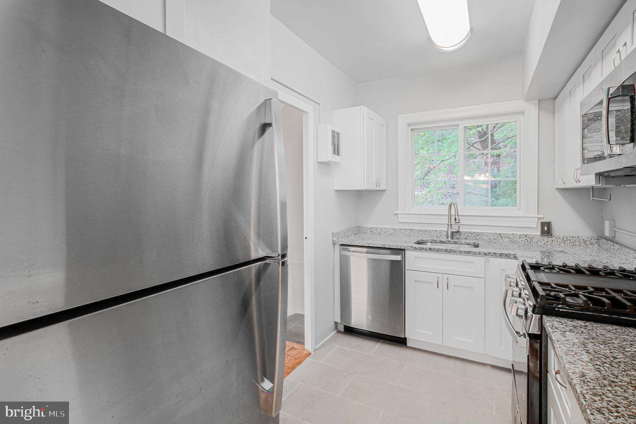 PARKFAIRFAX - Residential Lease