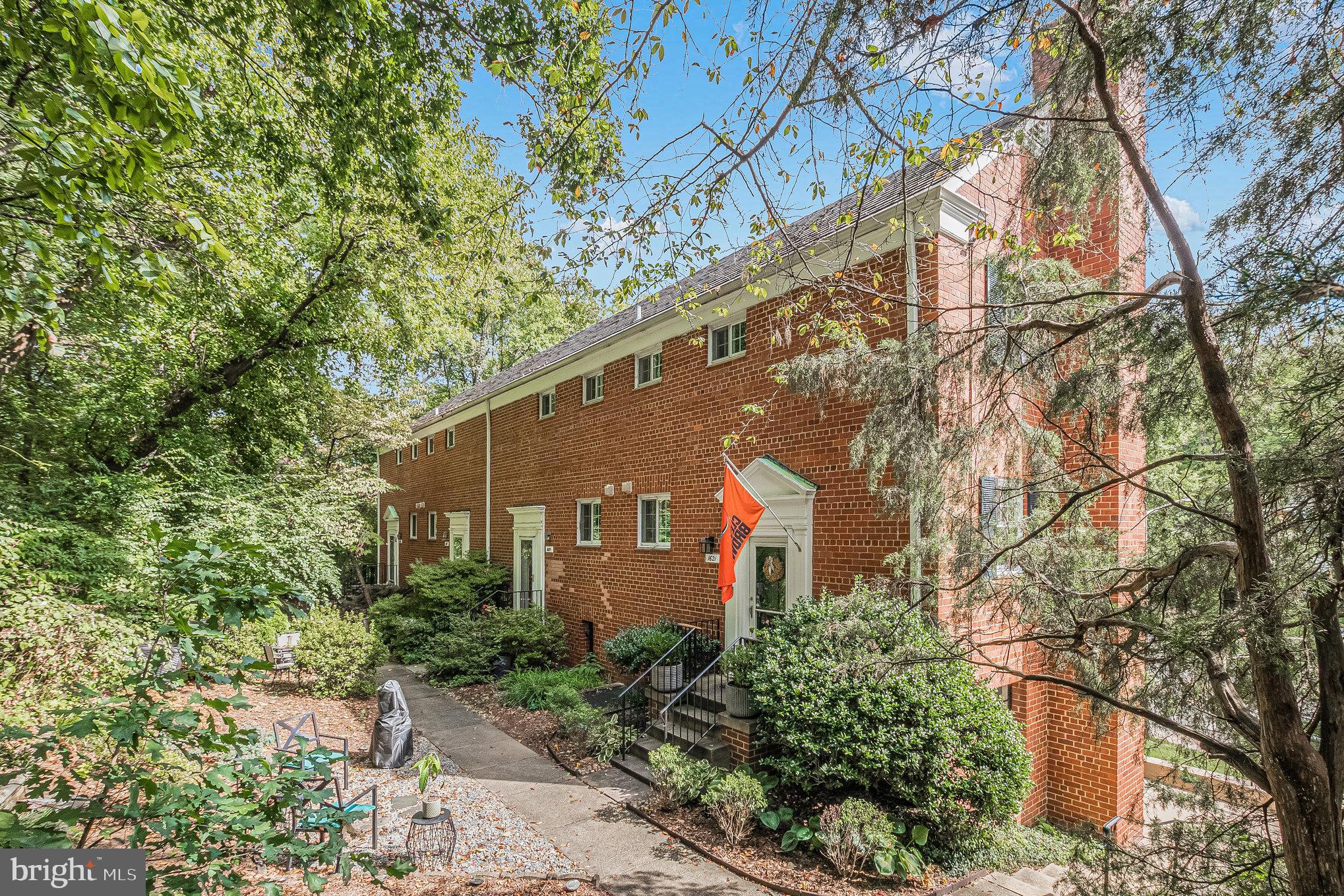 PARKFAIRFAX - Residential Lease