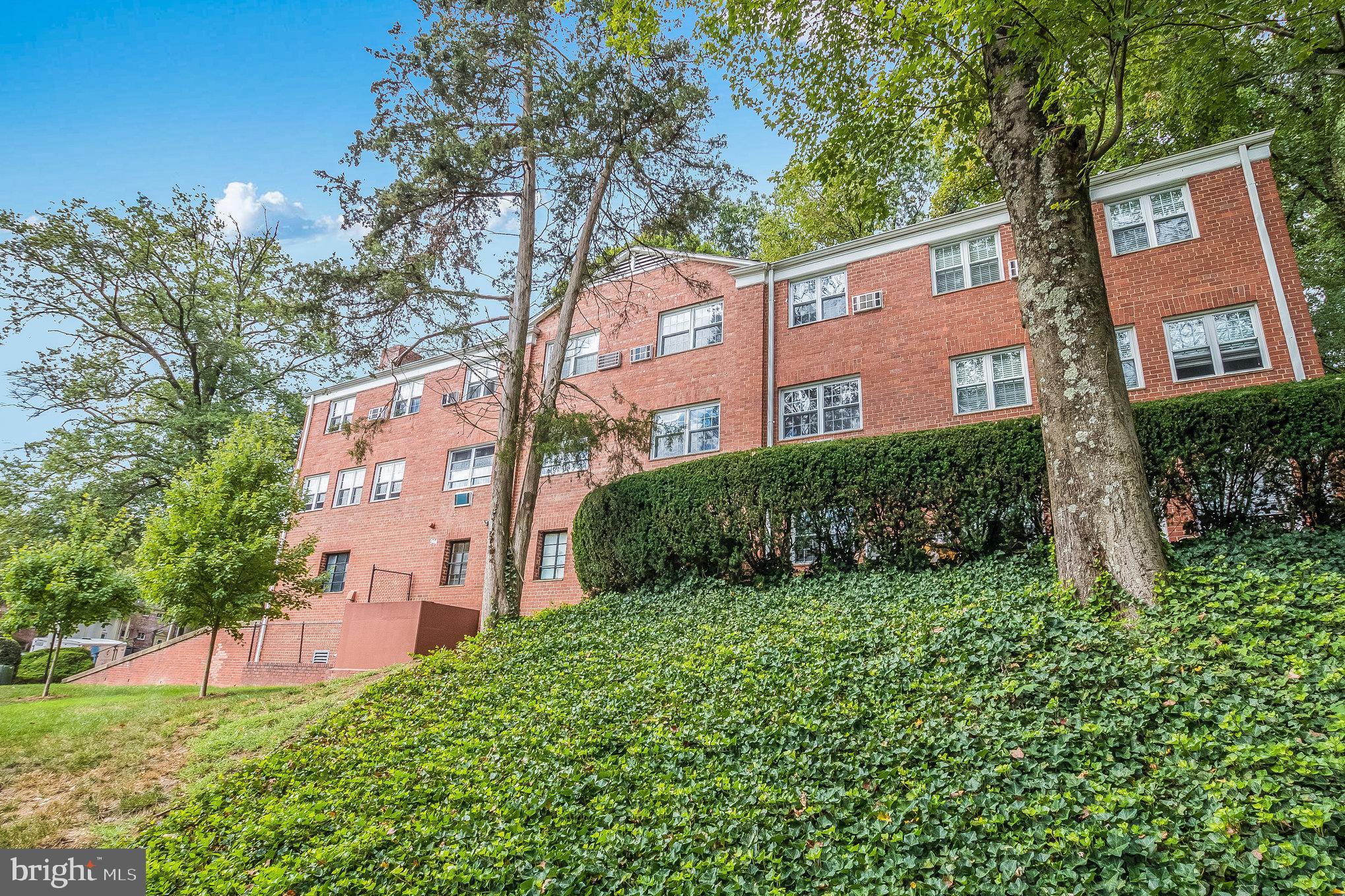 PARKFAIRFAX - Residential Lease