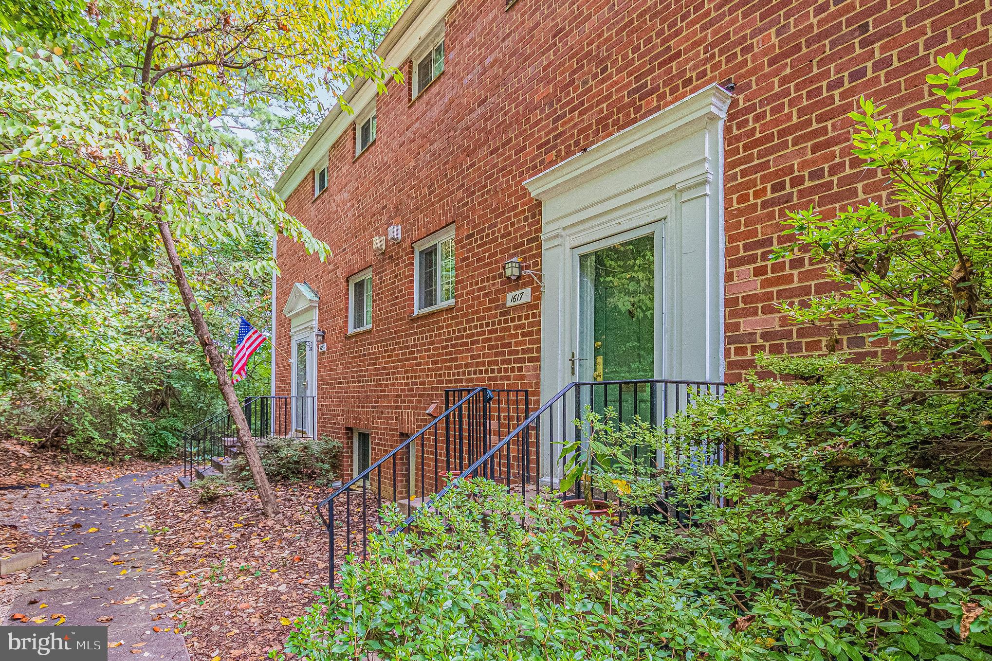 PARKFAIRFAX - Residential Lease