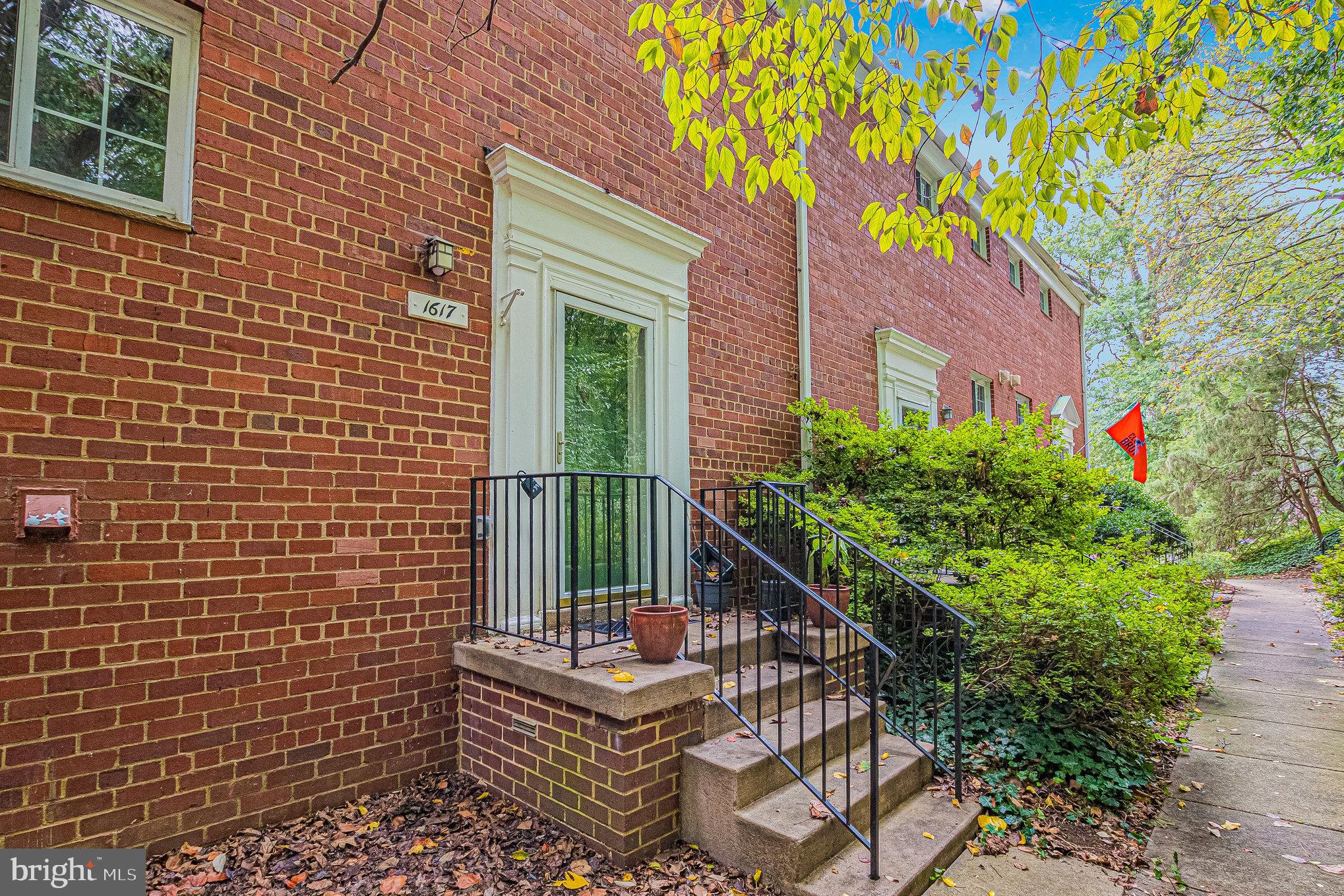 PARKFAIRFAX - Residential Lease