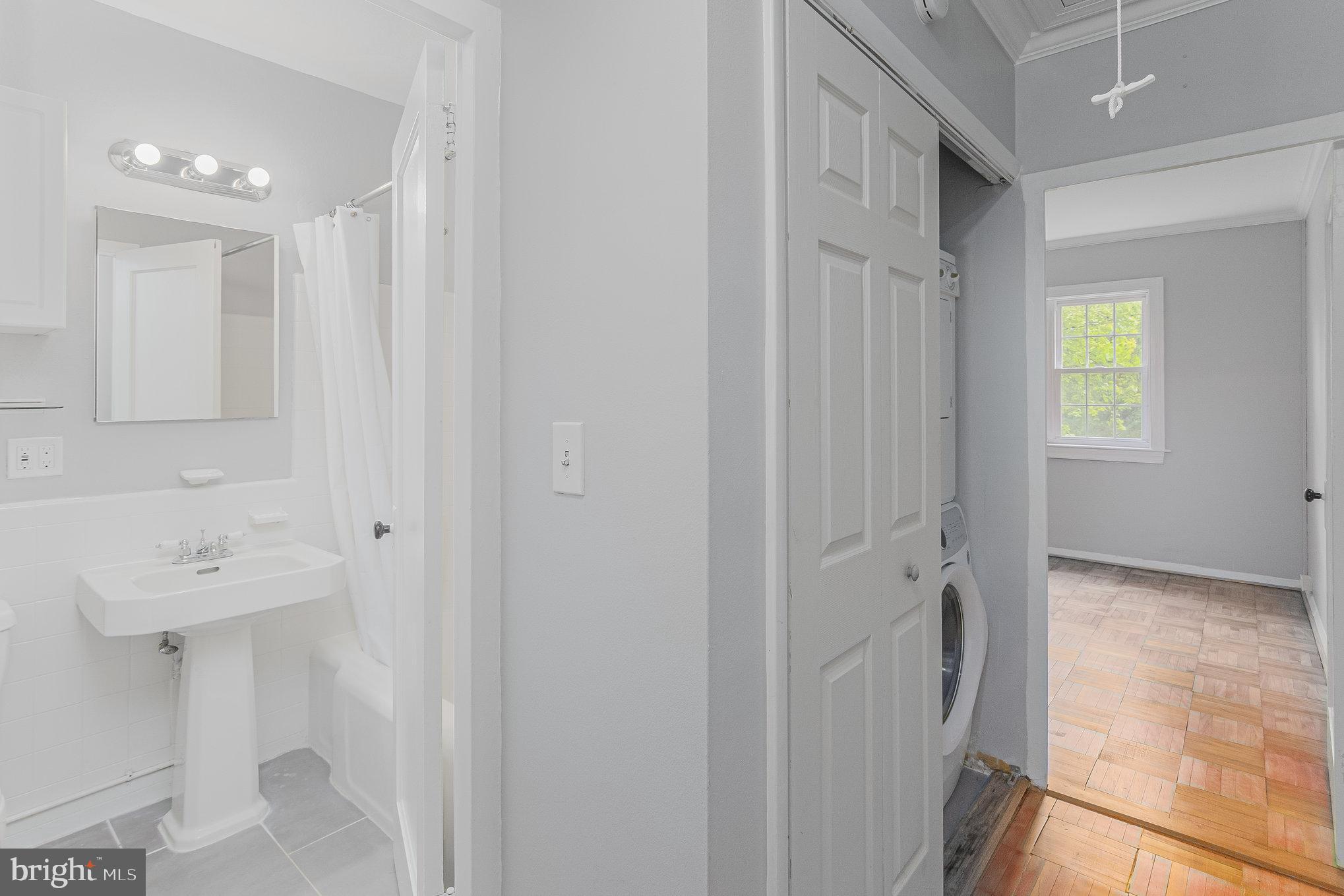 PARKFAIRFAX - Residential Lease