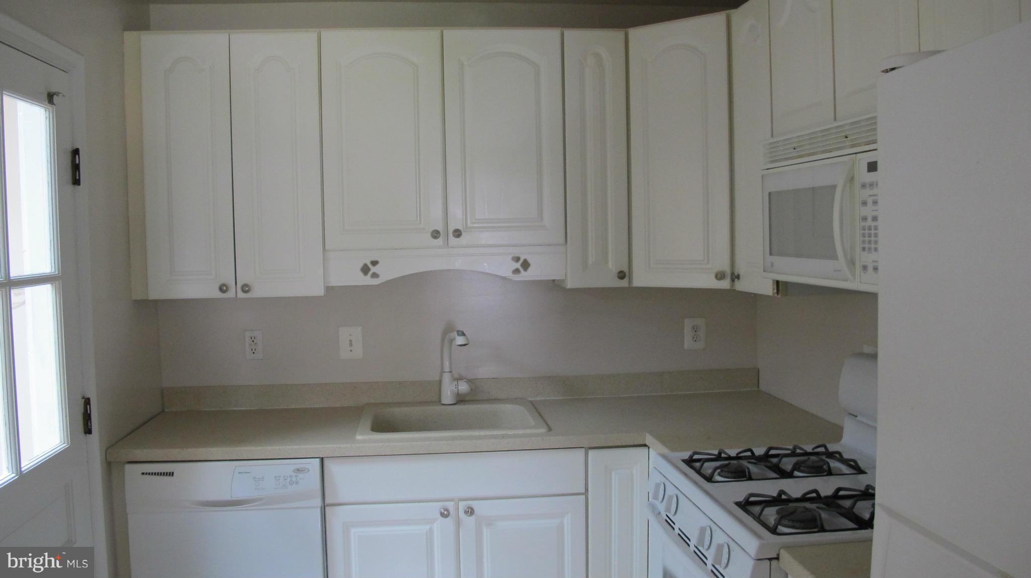 PIMMIT HILLS - Residential