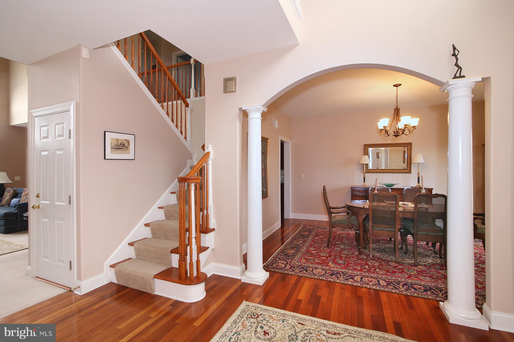 931 MEADOWOOD CIRCLE