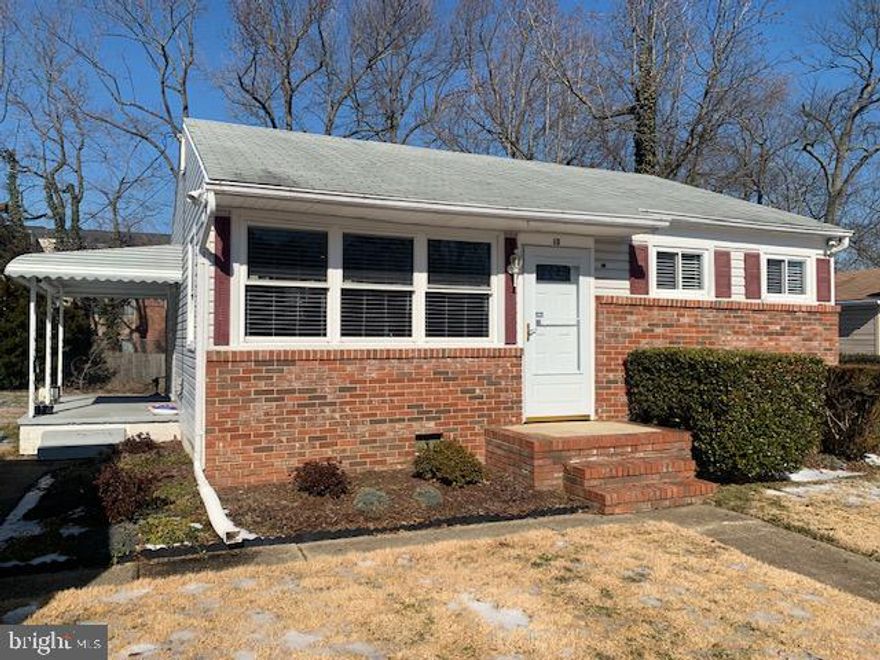 Cozy cottage!  Updated throughout.  Bright and cheerful rancher/rambler with two bedrooms, one full bathroom, plus bonus area in the main bedroom to use as office/den/sitting area.  The kitchen boasts 42" cherry cabinets, granite countertops, large pantry cabinets, and a spacious laundry area all on one level!  Conveniently located in the Victor Haven community with close proximity to everything Annapolis including restaurants, grocery stores, Quiet Waters Park, public library, public bus service and so much more!