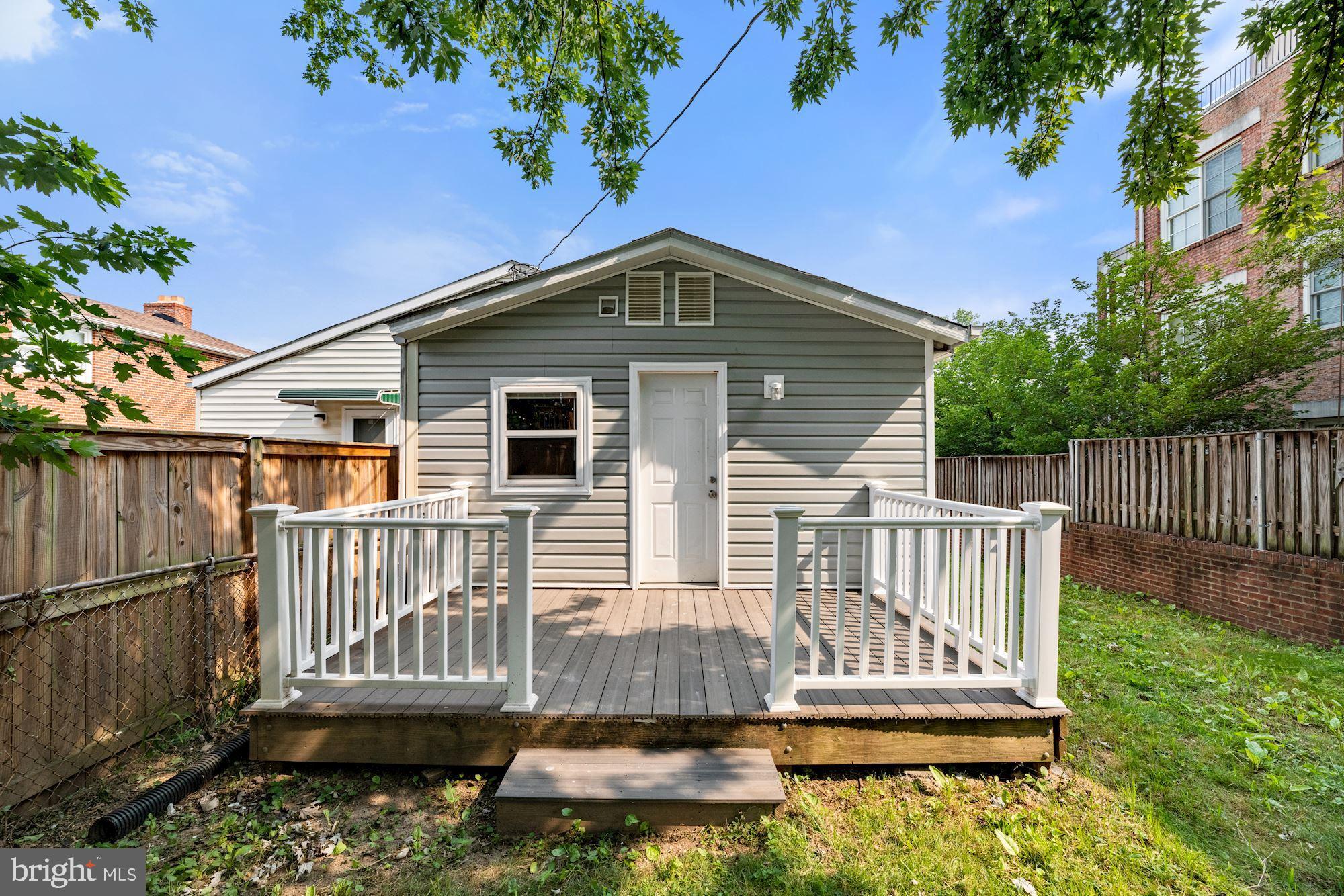 109 E REED AVENUE 1/2