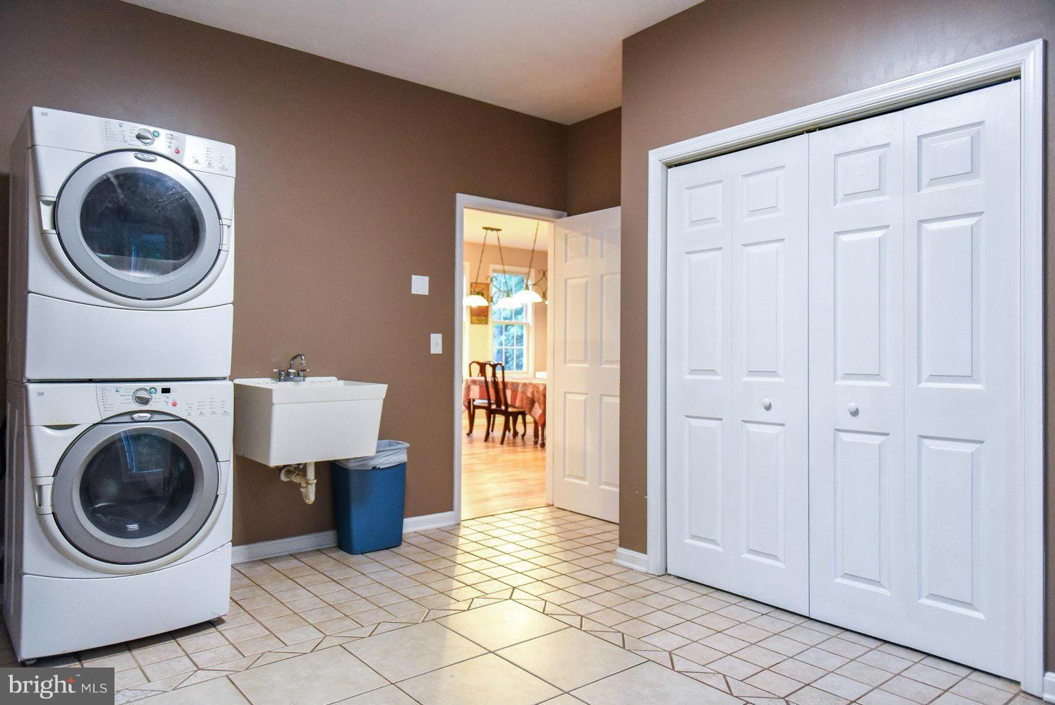 ST JAMES - Residential