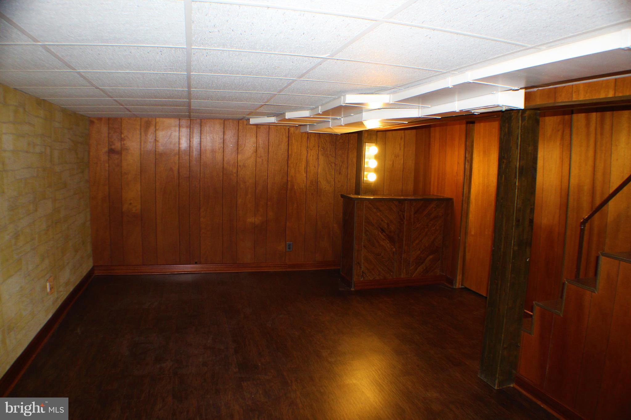 ESSEX - Residential Lease